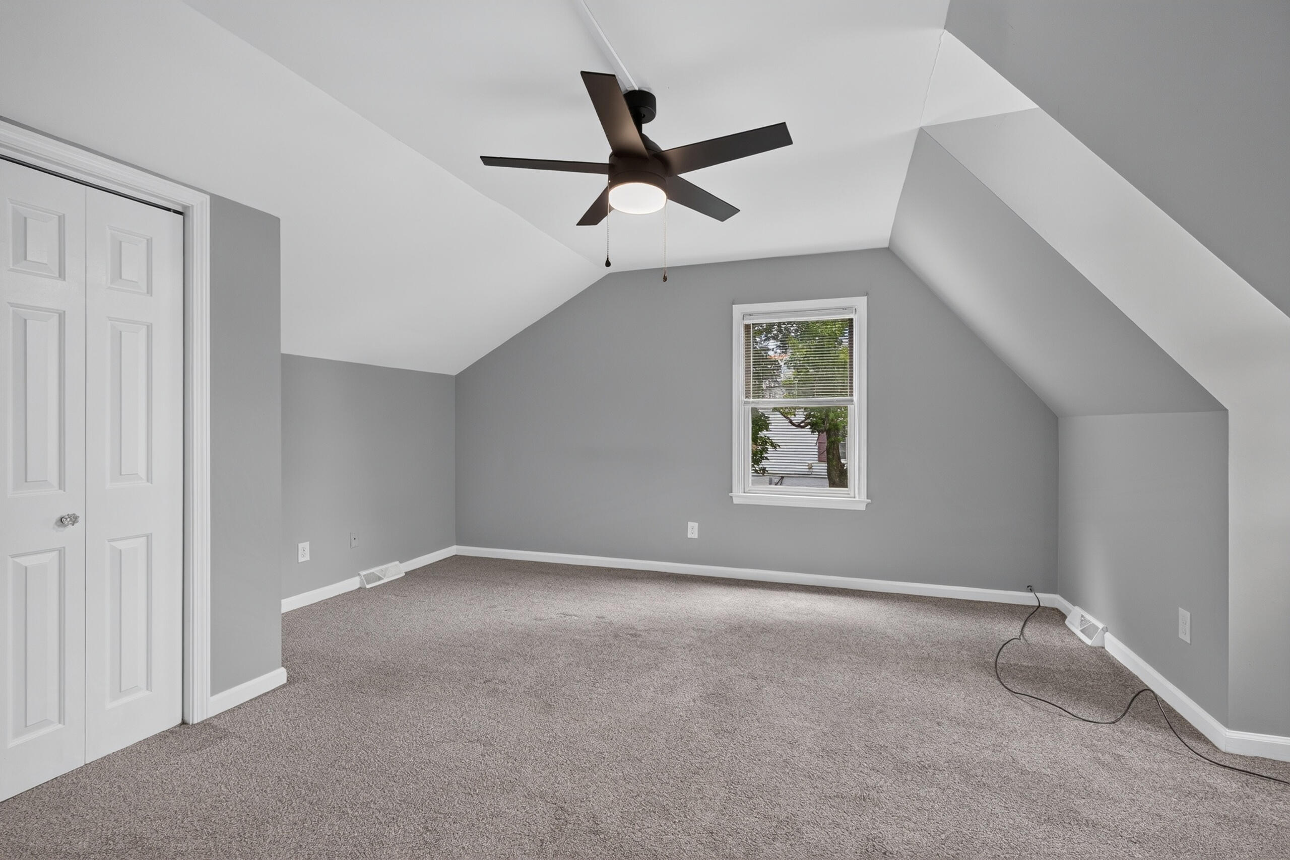 3905 Sundart Drive Property Photo 24