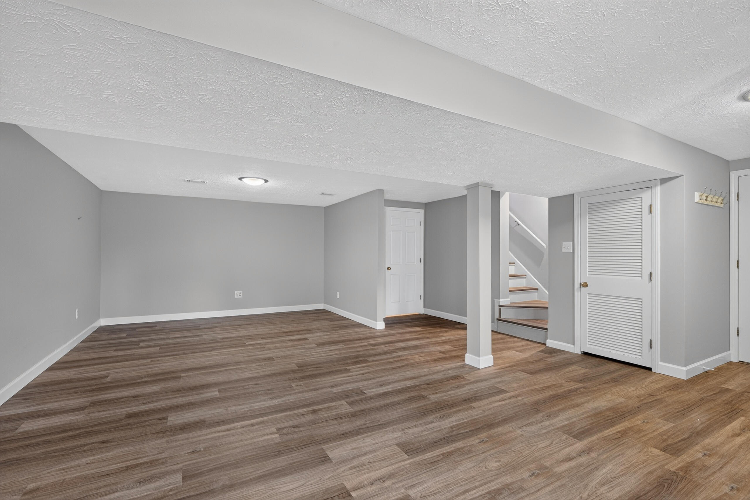 3905 Sundart Drive Property Photo 31