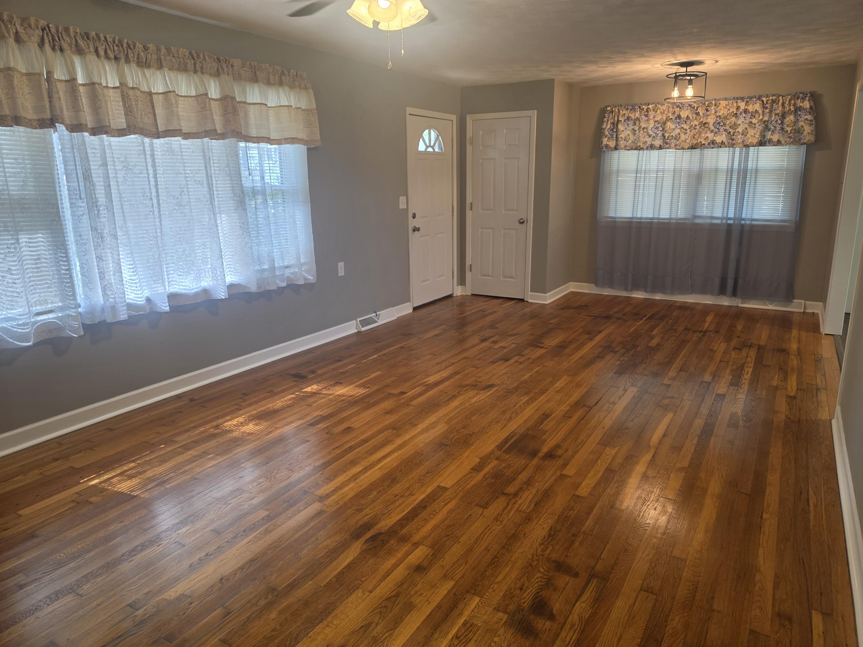 4211 Junior Street Property Photo 2