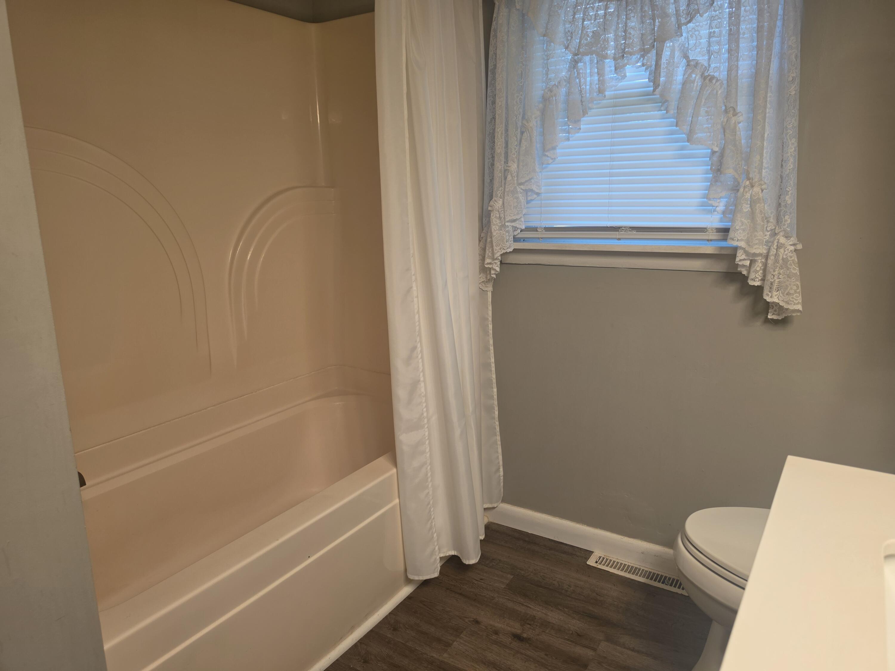 4211 Junior Street Property Photo 14