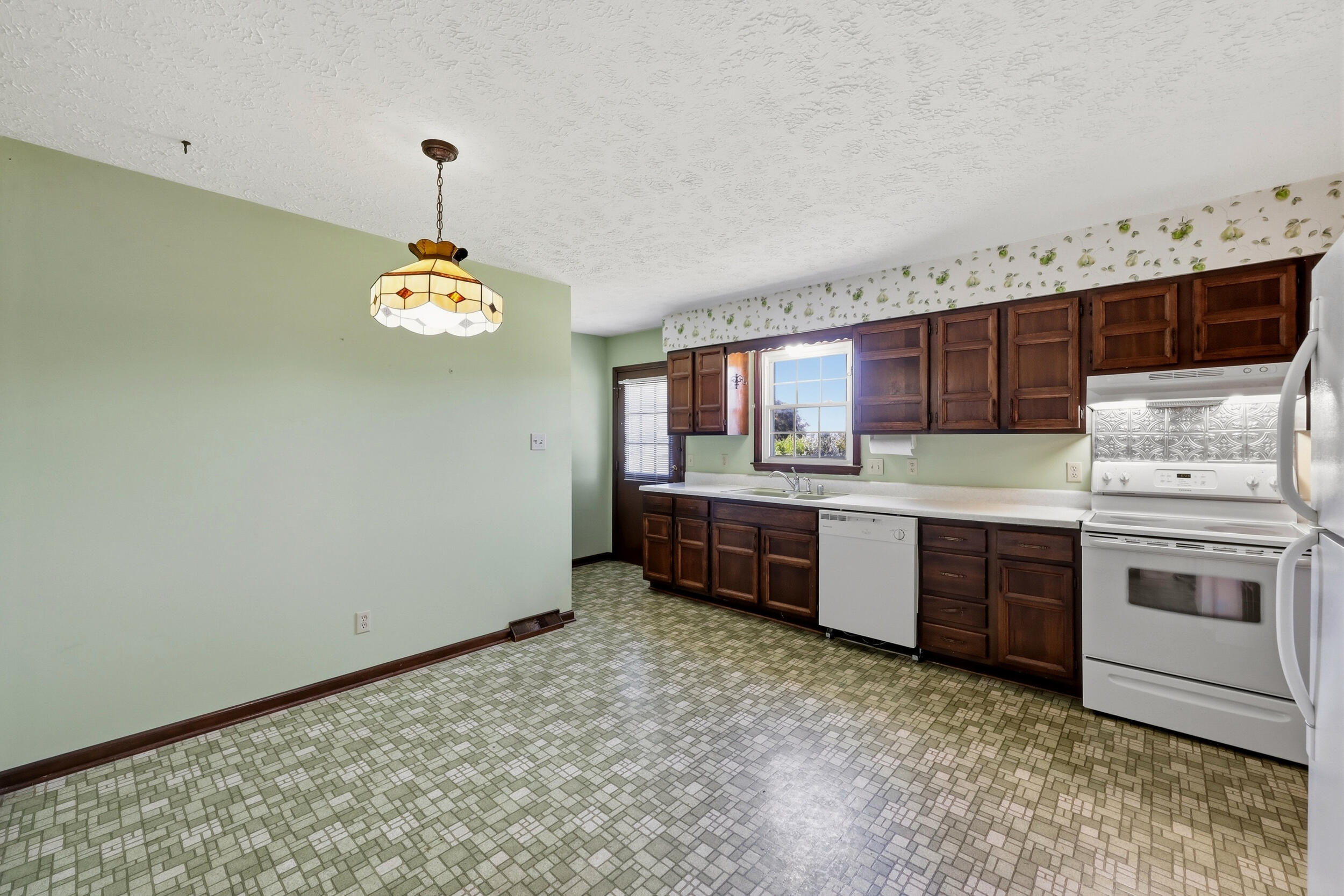 109 Dogwood Court Property Photo 14