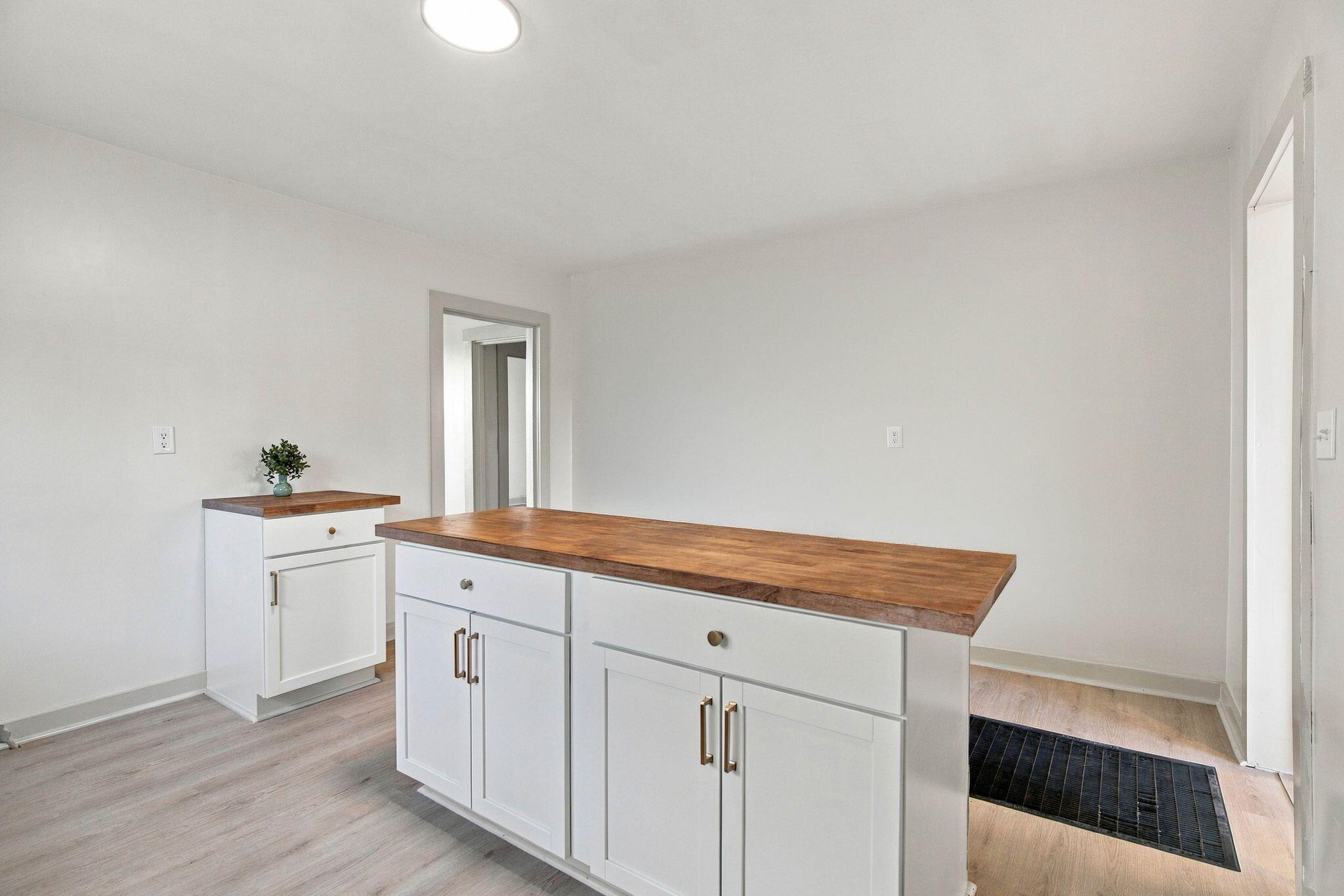 329 Saint Charles Property Photo 7