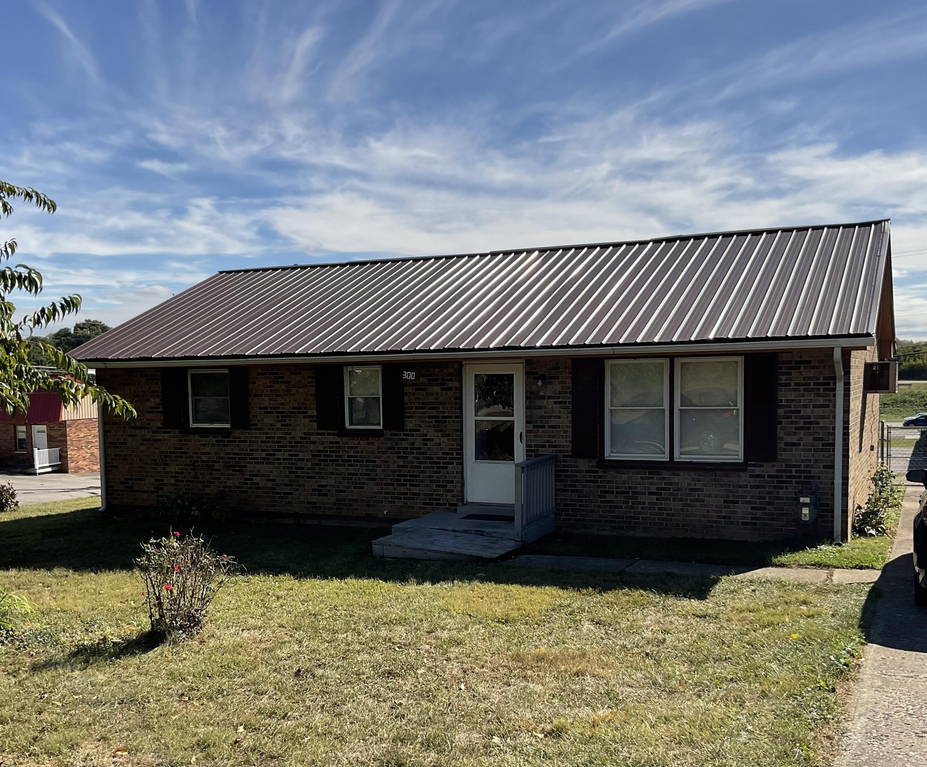 300 Ashgrove Drive Property Photo 2