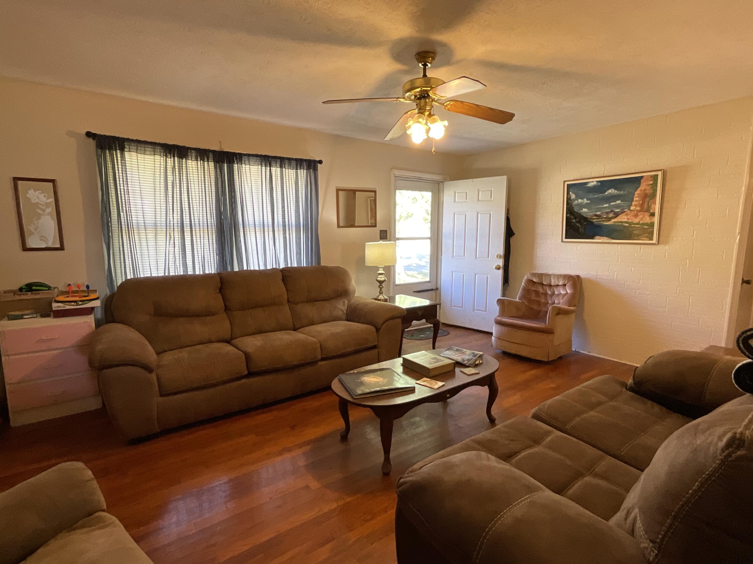 300 Ashgrove Drive Property Photo 10
