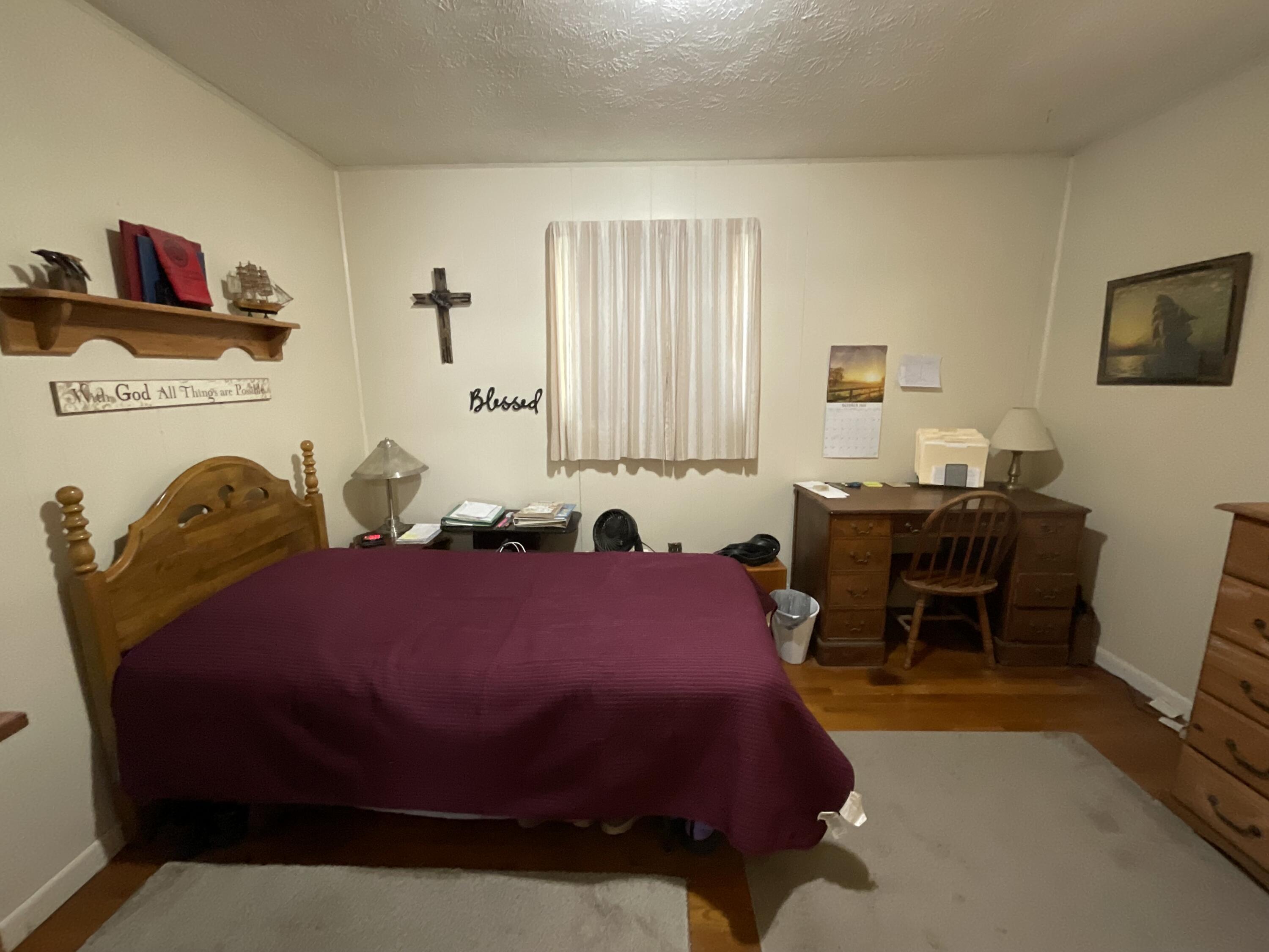 300 Ashgrove Drive Property Photo 18
