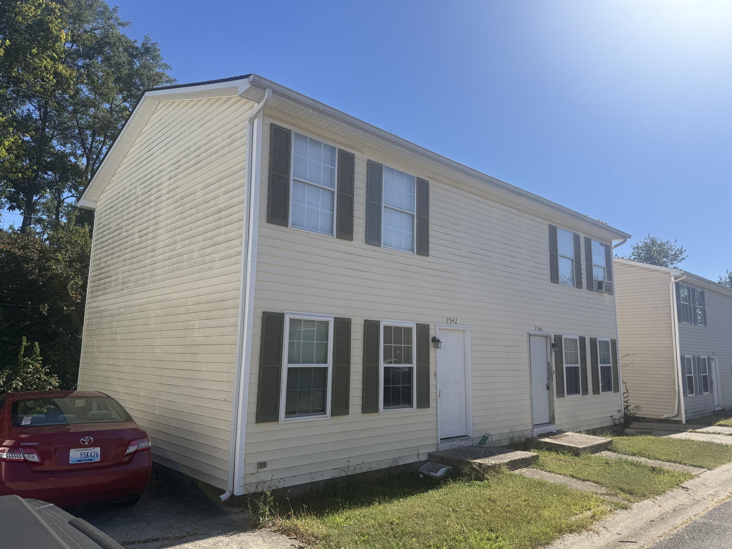 2540 Lindenhurst Loop Property Photo 2