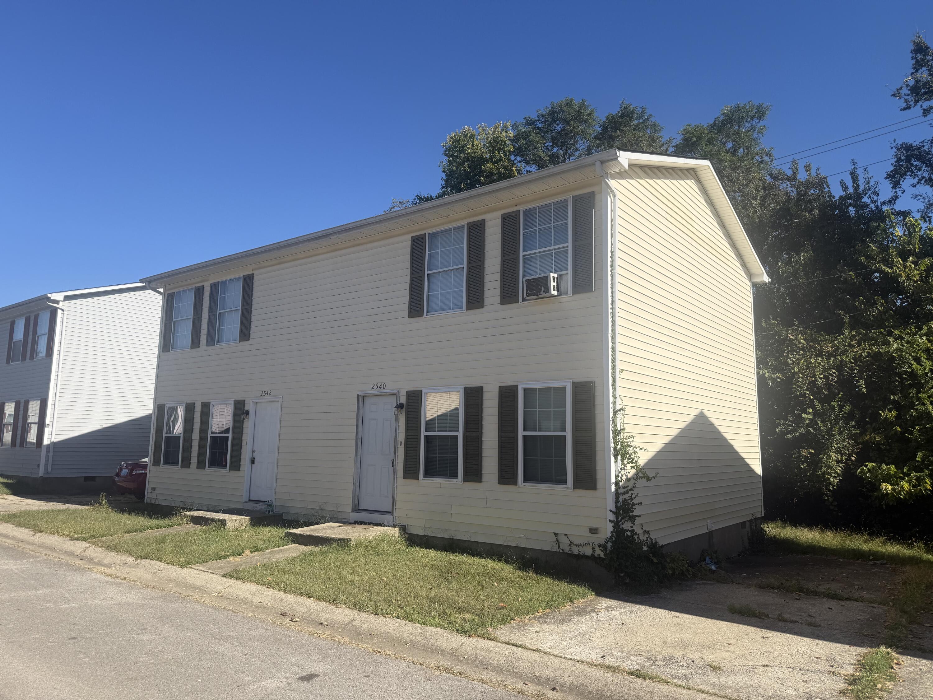 2540 Lindenhurst Loop Property Photo 3