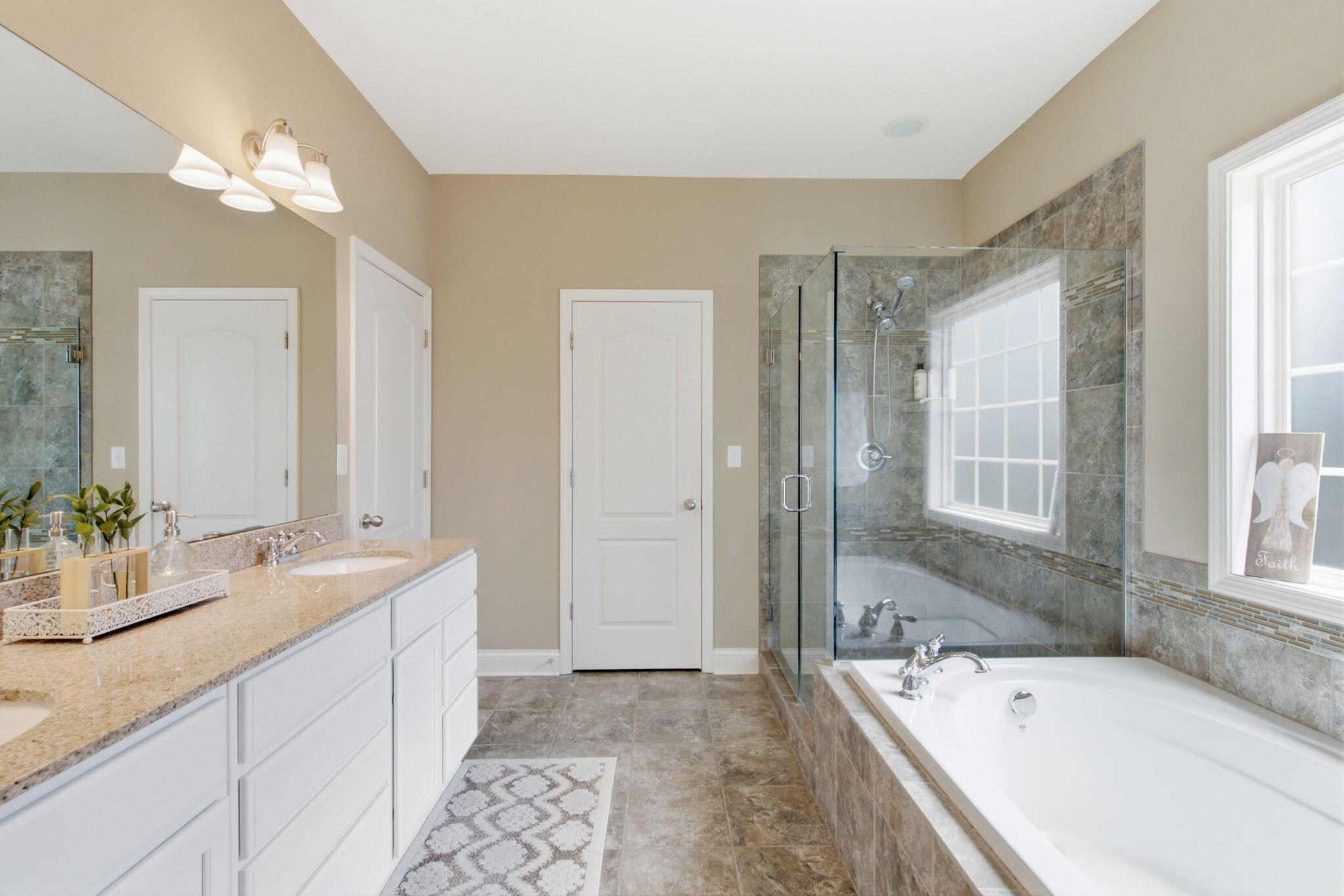 325 Gleneagles Way Property Photo 30