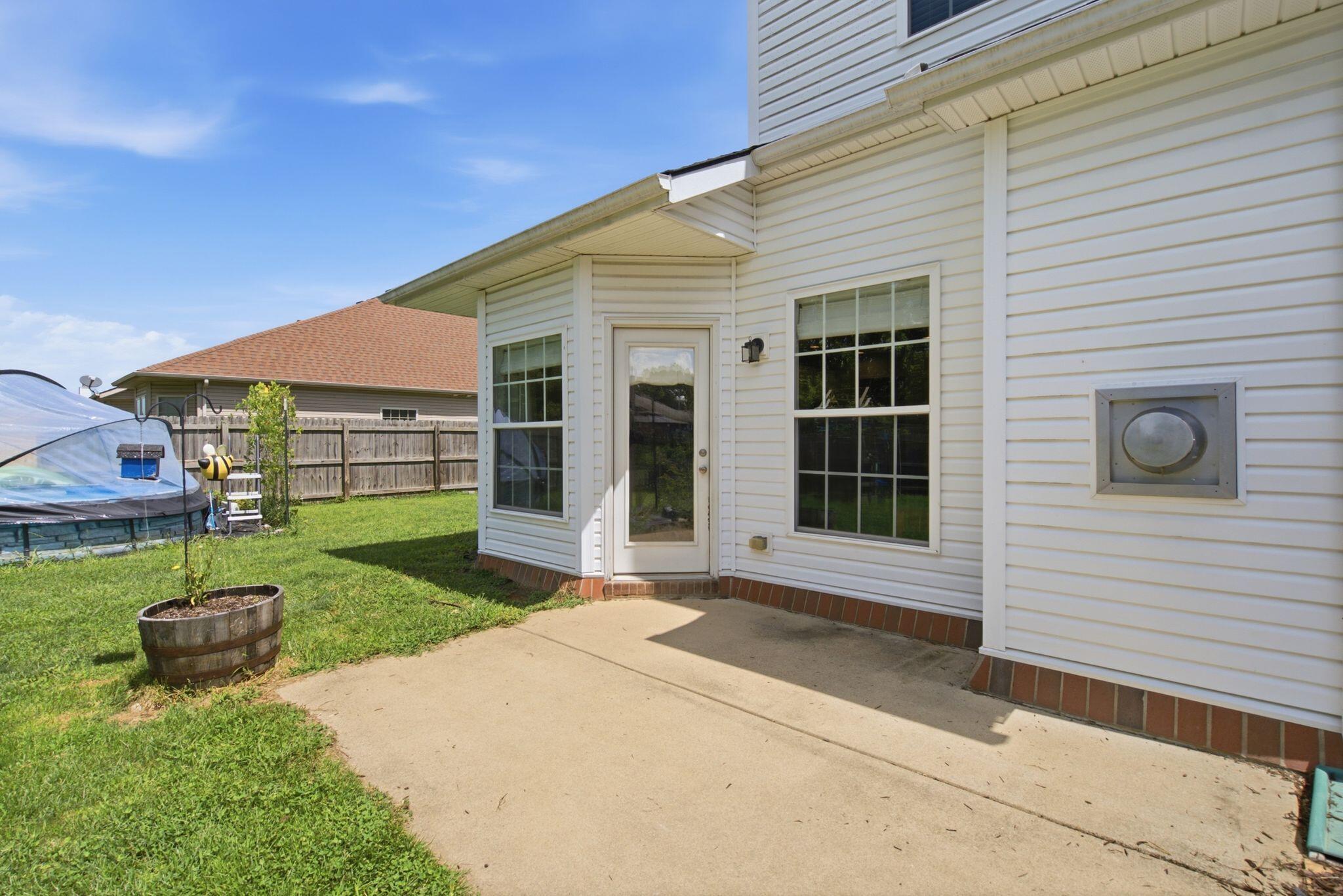 325 Gleneagles Way Property Photo 40