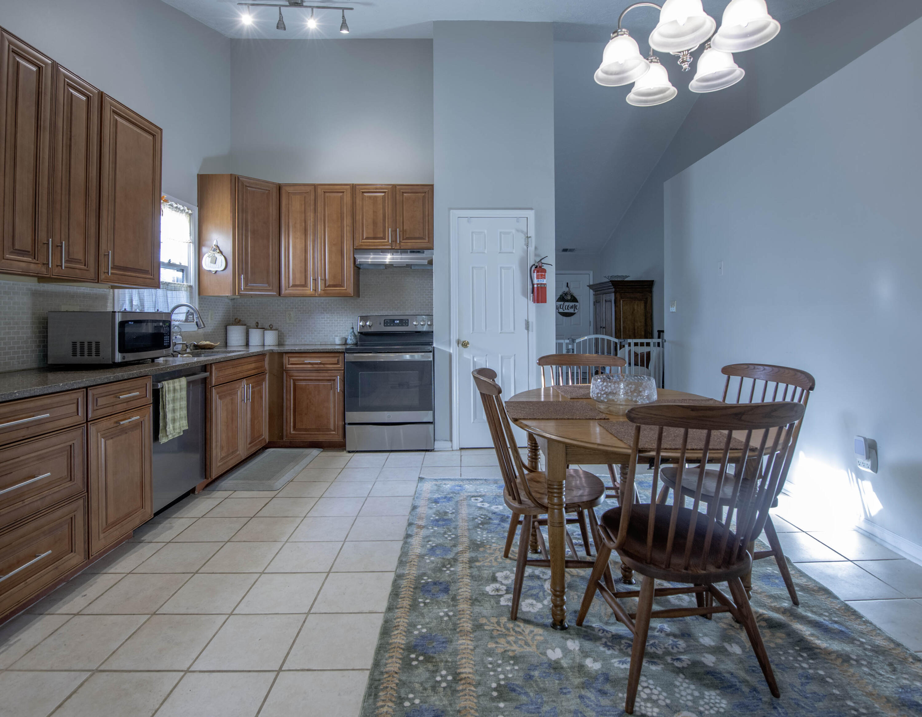 3804 Mcgarry Drive Property Photo 6