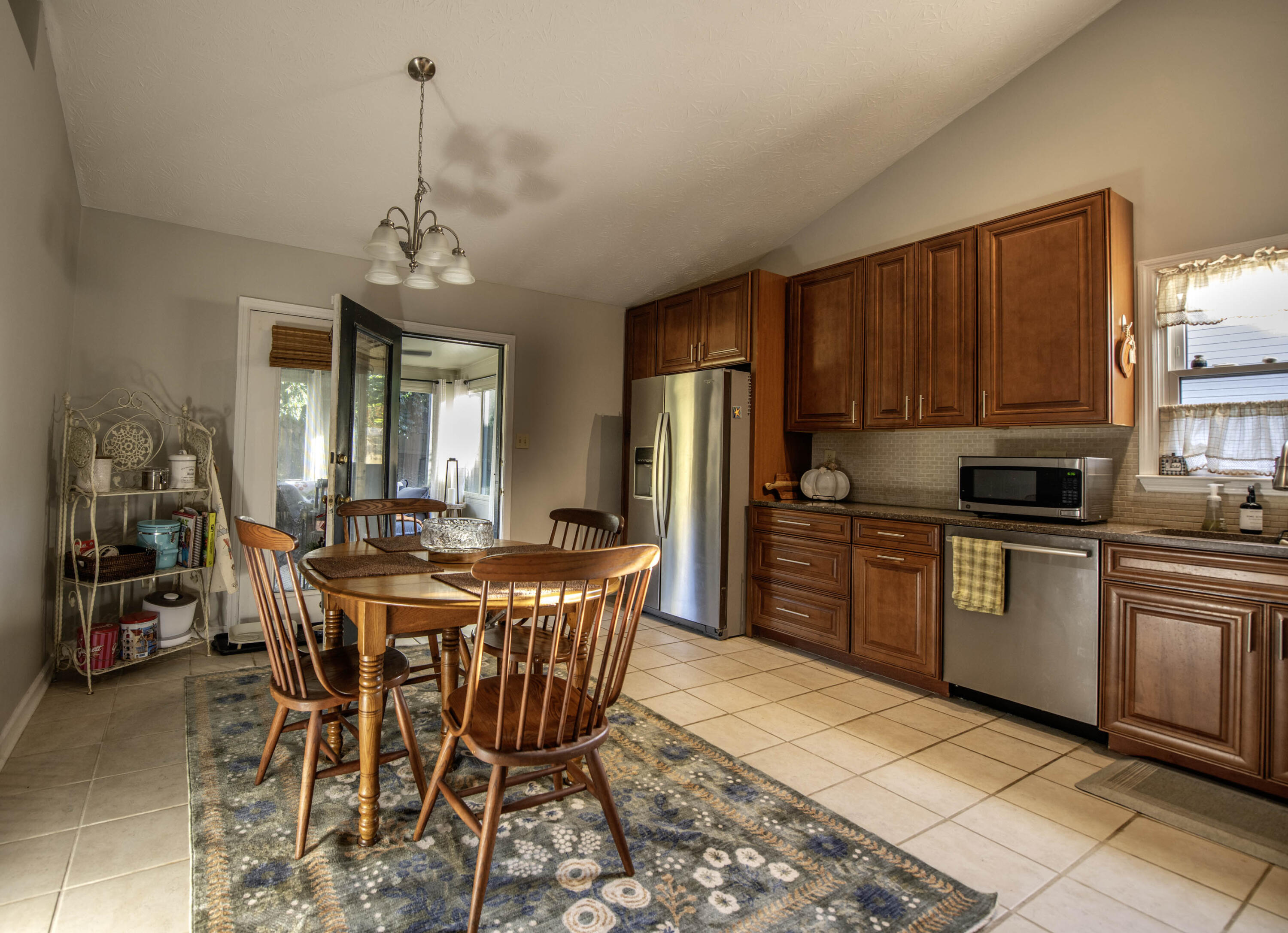 3804 Mcgarry Drive Property Photo 8