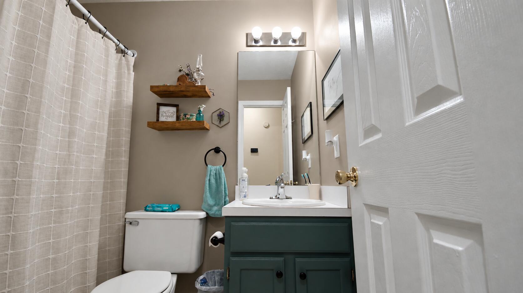 1048 Twelve Oaks Drive Property Photo 28