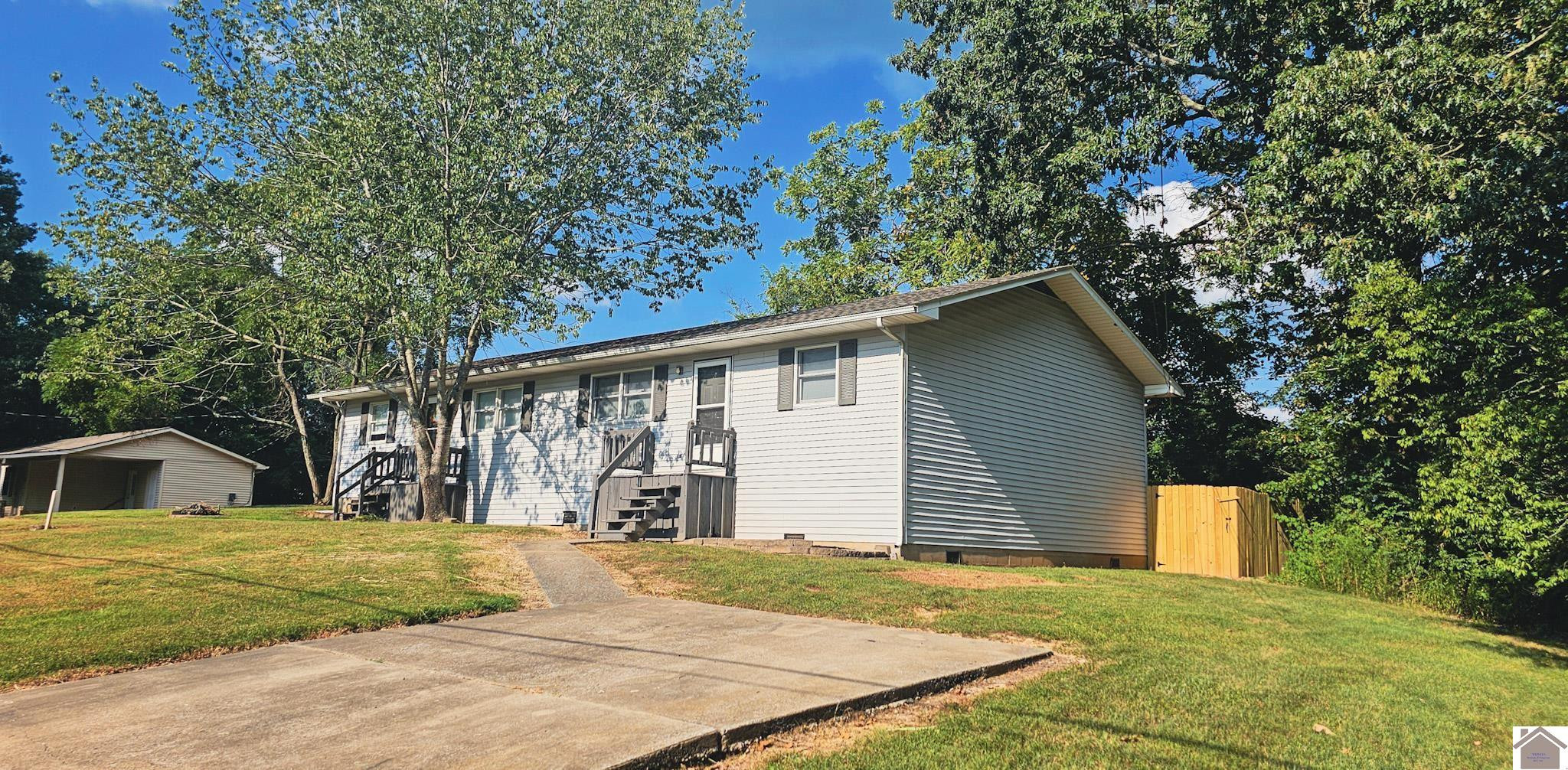 1801 Ridgewood Drive Property Photo 4
