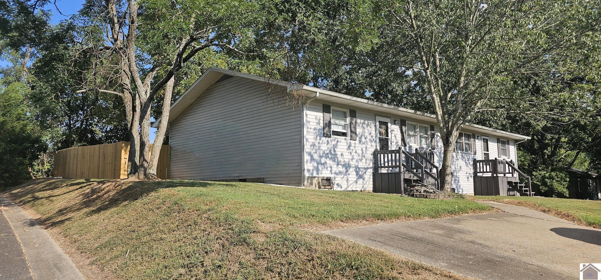 1801 Ridgewood Drive Property Photo 12