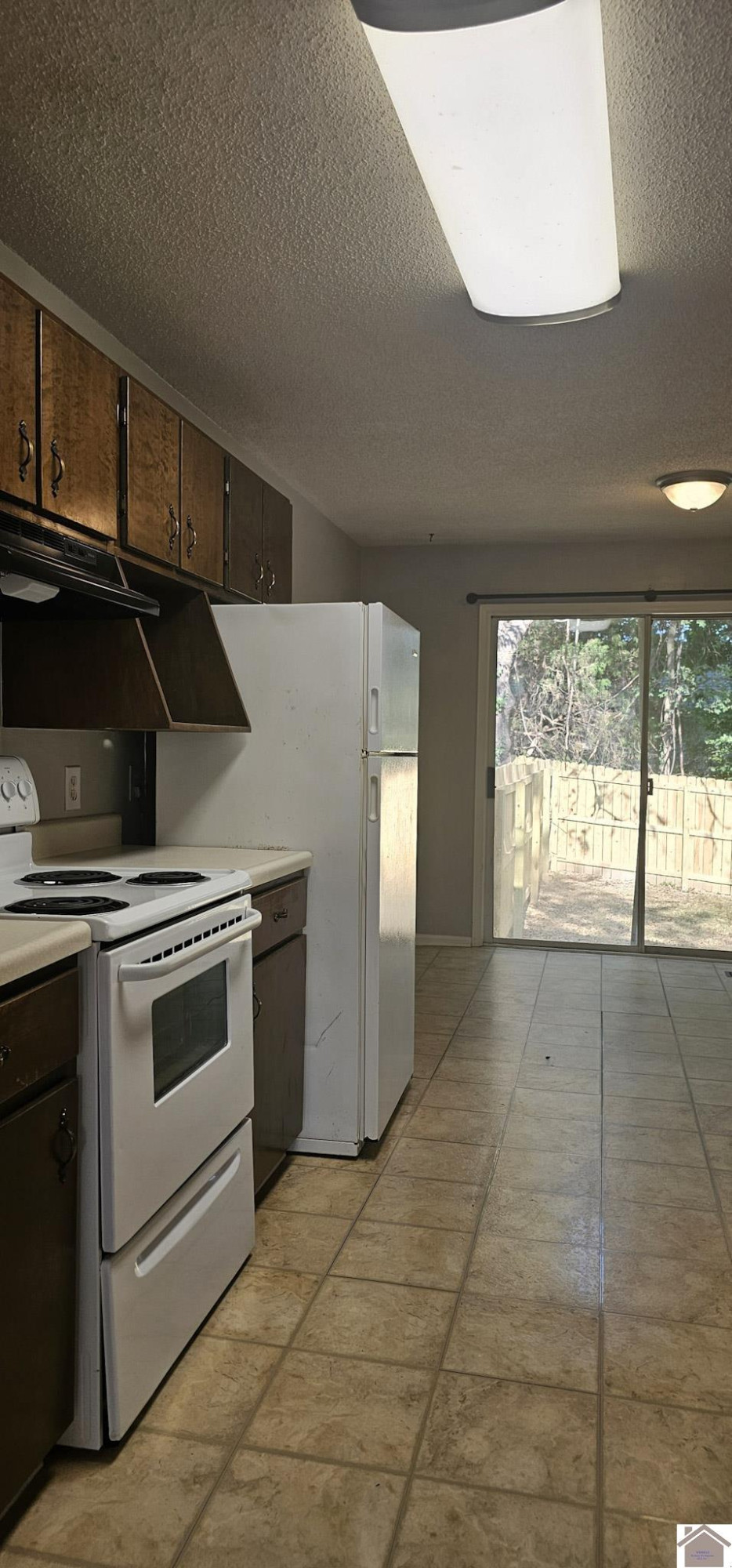 1801 Ridgewood Drive Property Photo 14