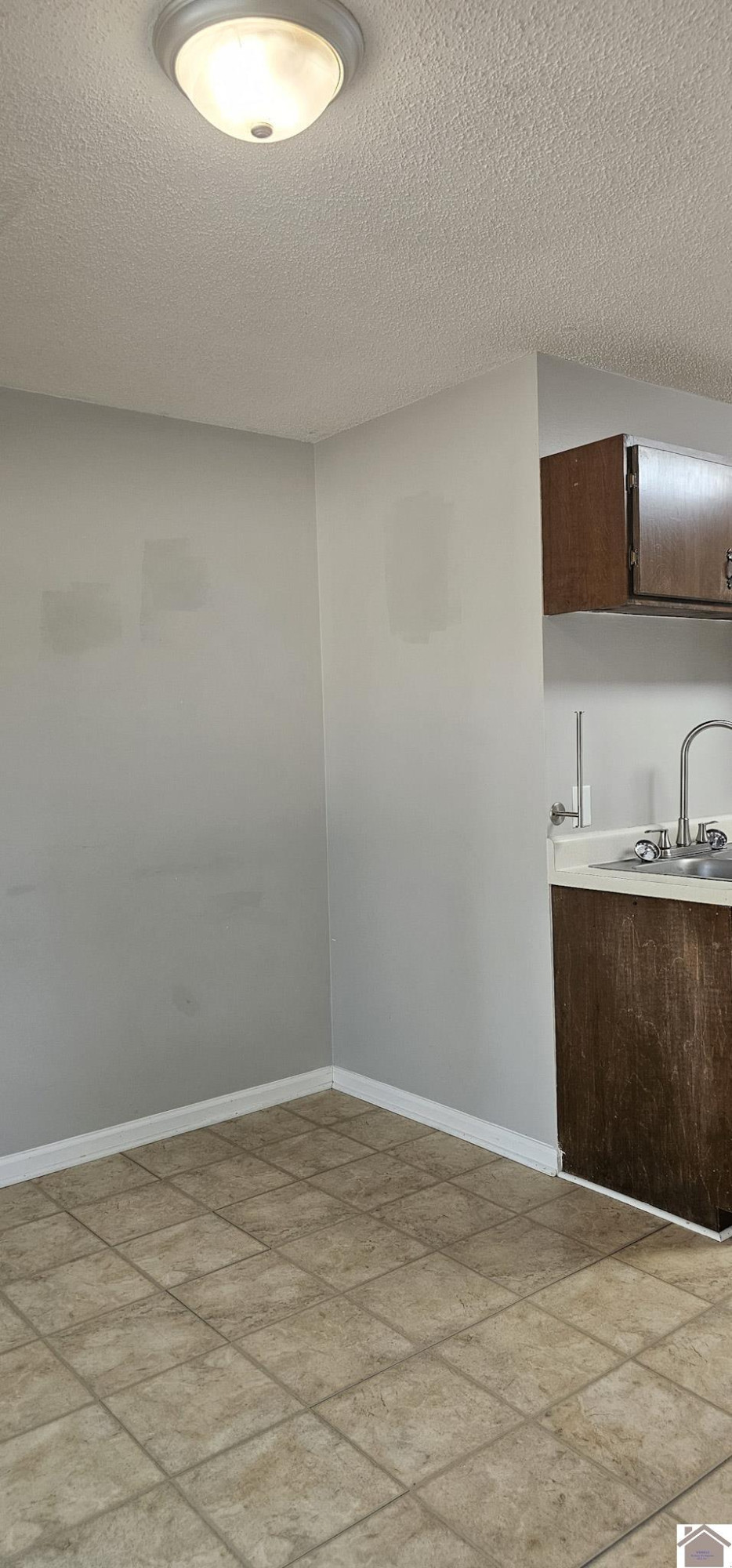1801 Ridgewood Drive Property Photo 15