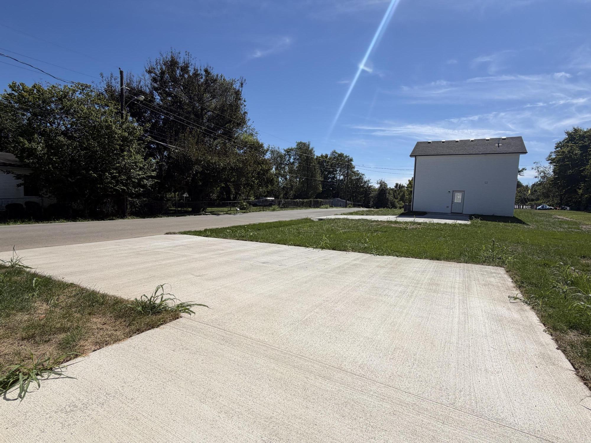 1030 E Main Street Property Photo 11