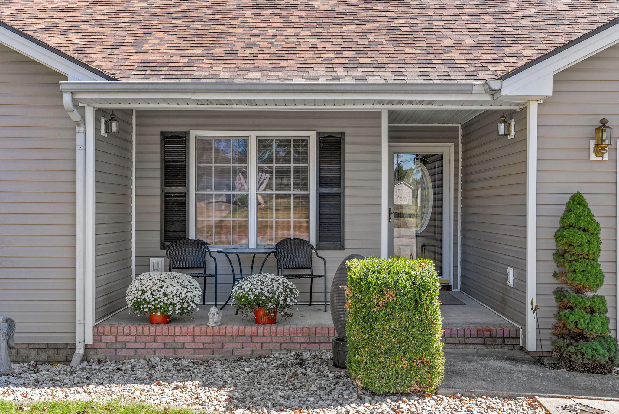 1810 Valley View Drive Property Photo 6