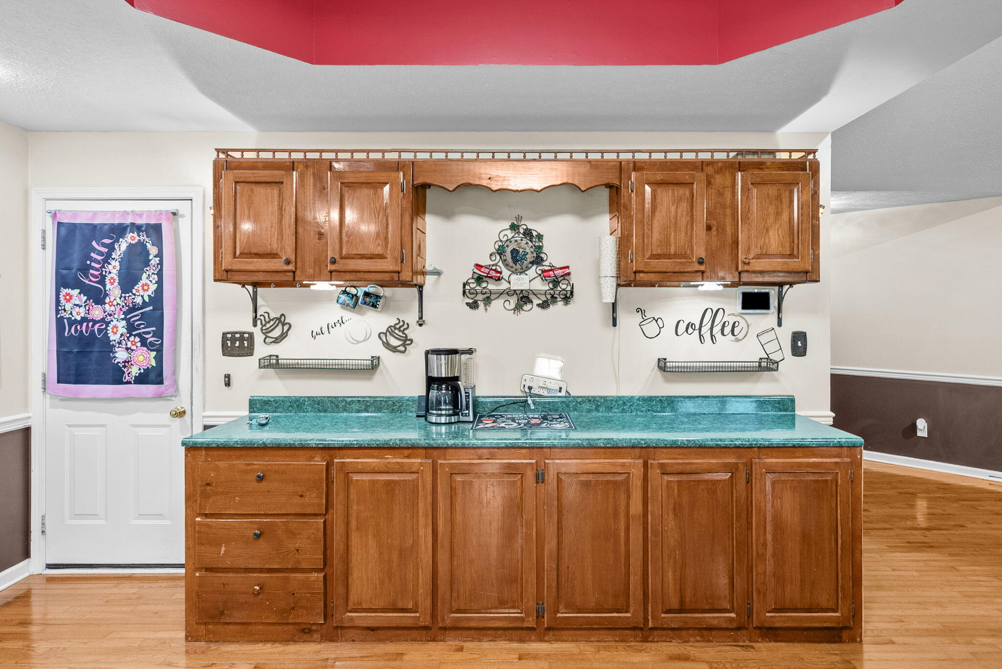 1810 Valley View Drive Property Photo 14