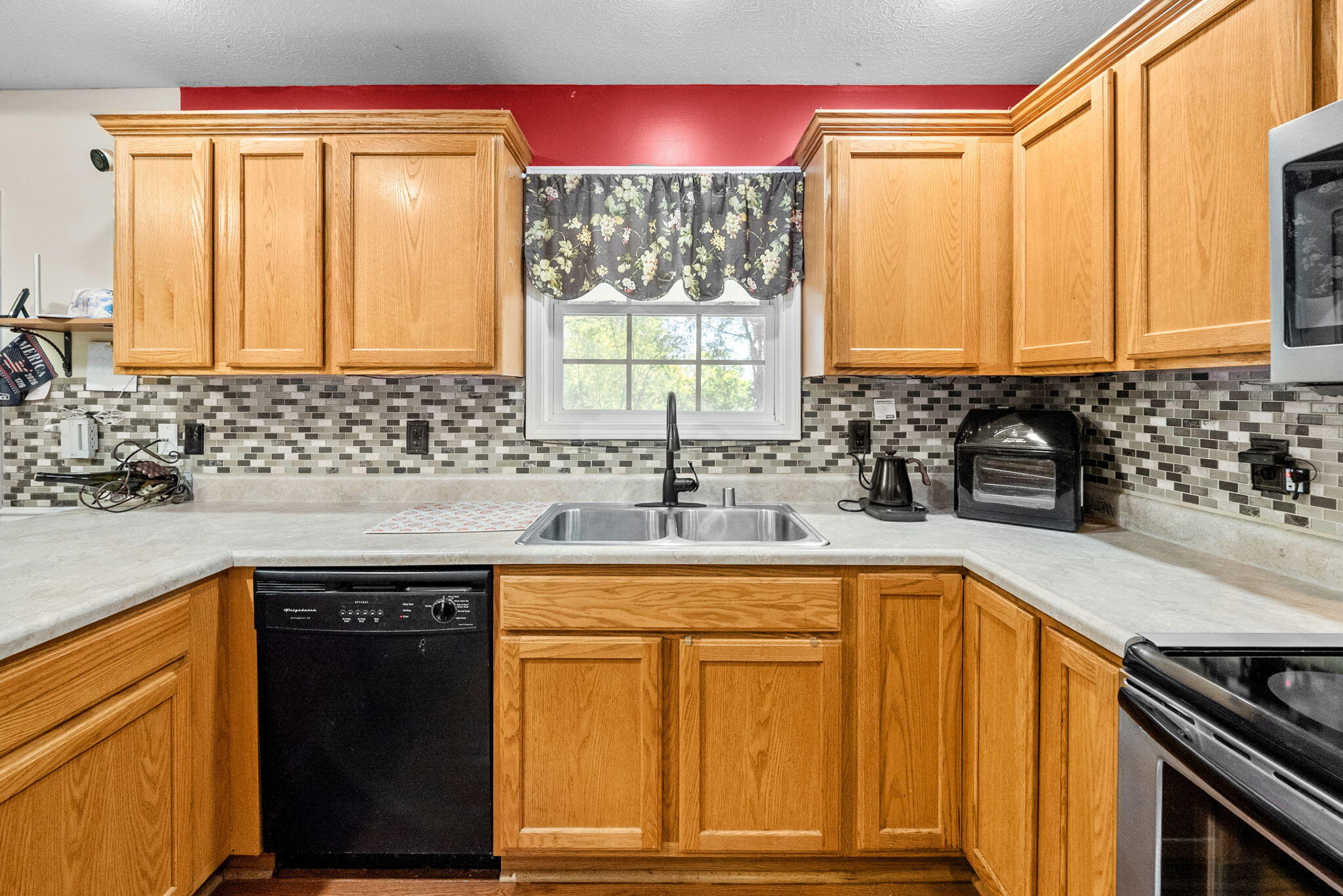 1810 Valley View Drive Property Photo 17