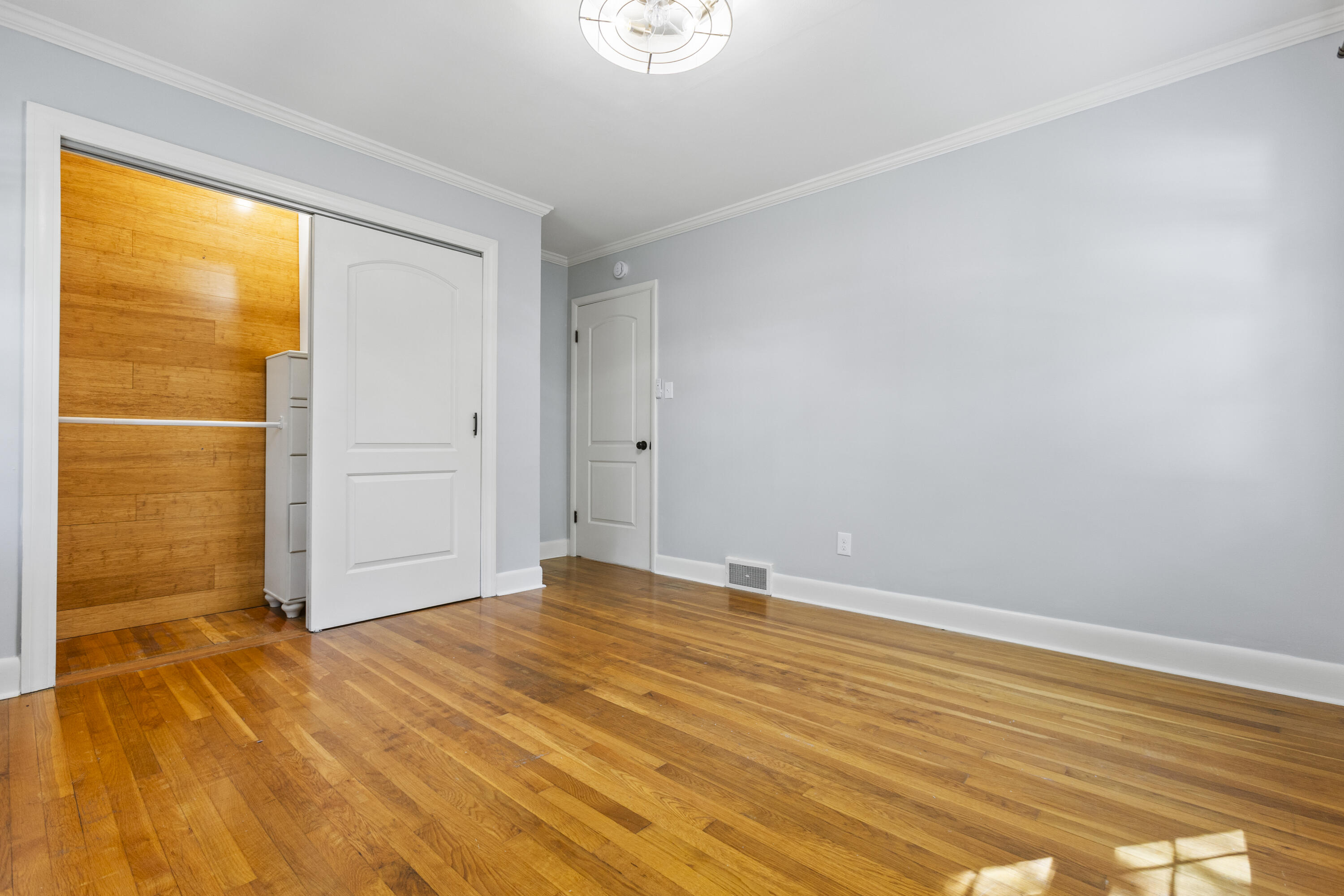 2091 Spring Grove Avenue Property Photo 15