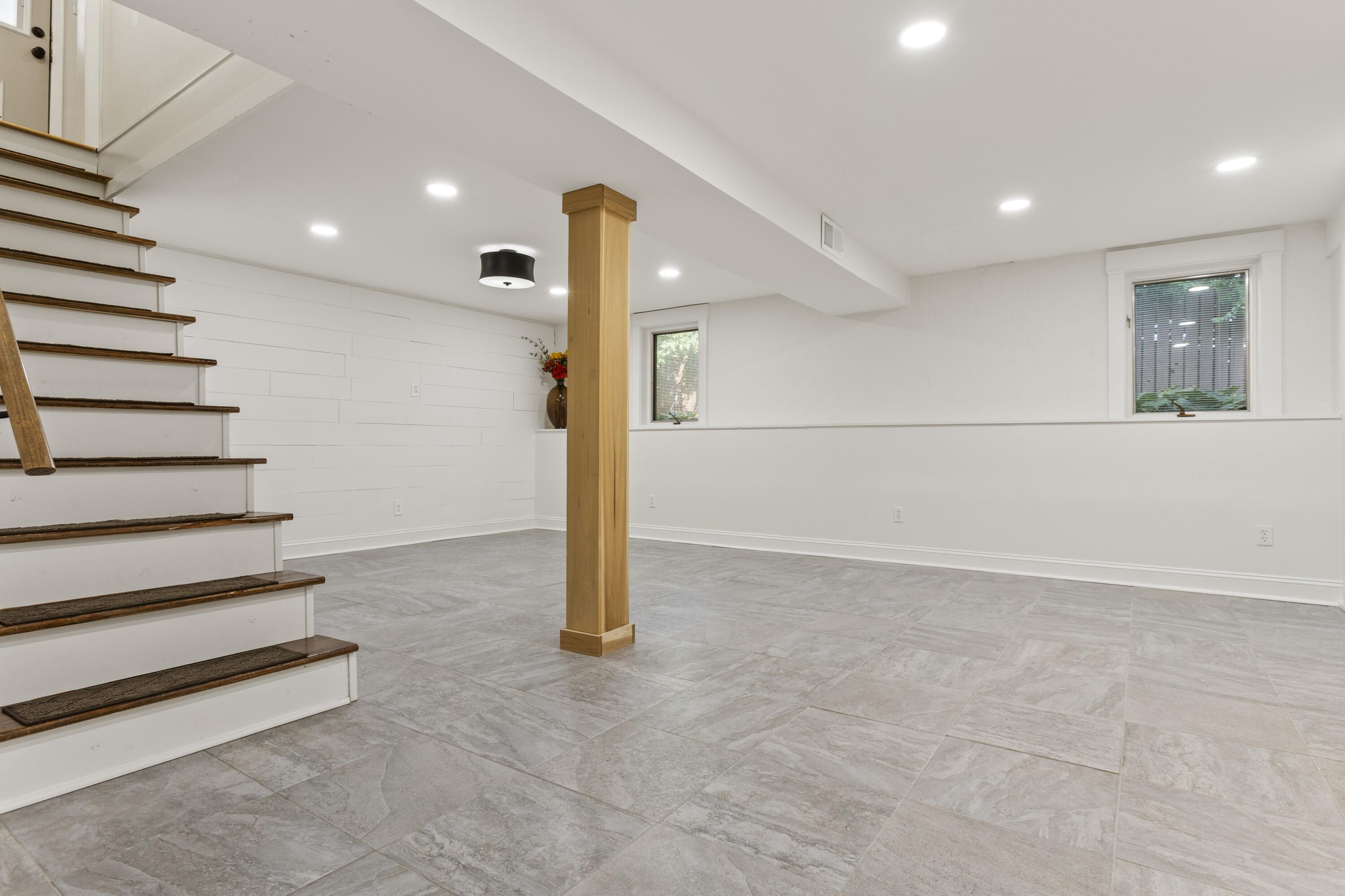 2091 Spring Grove Avenue Property Photo 22