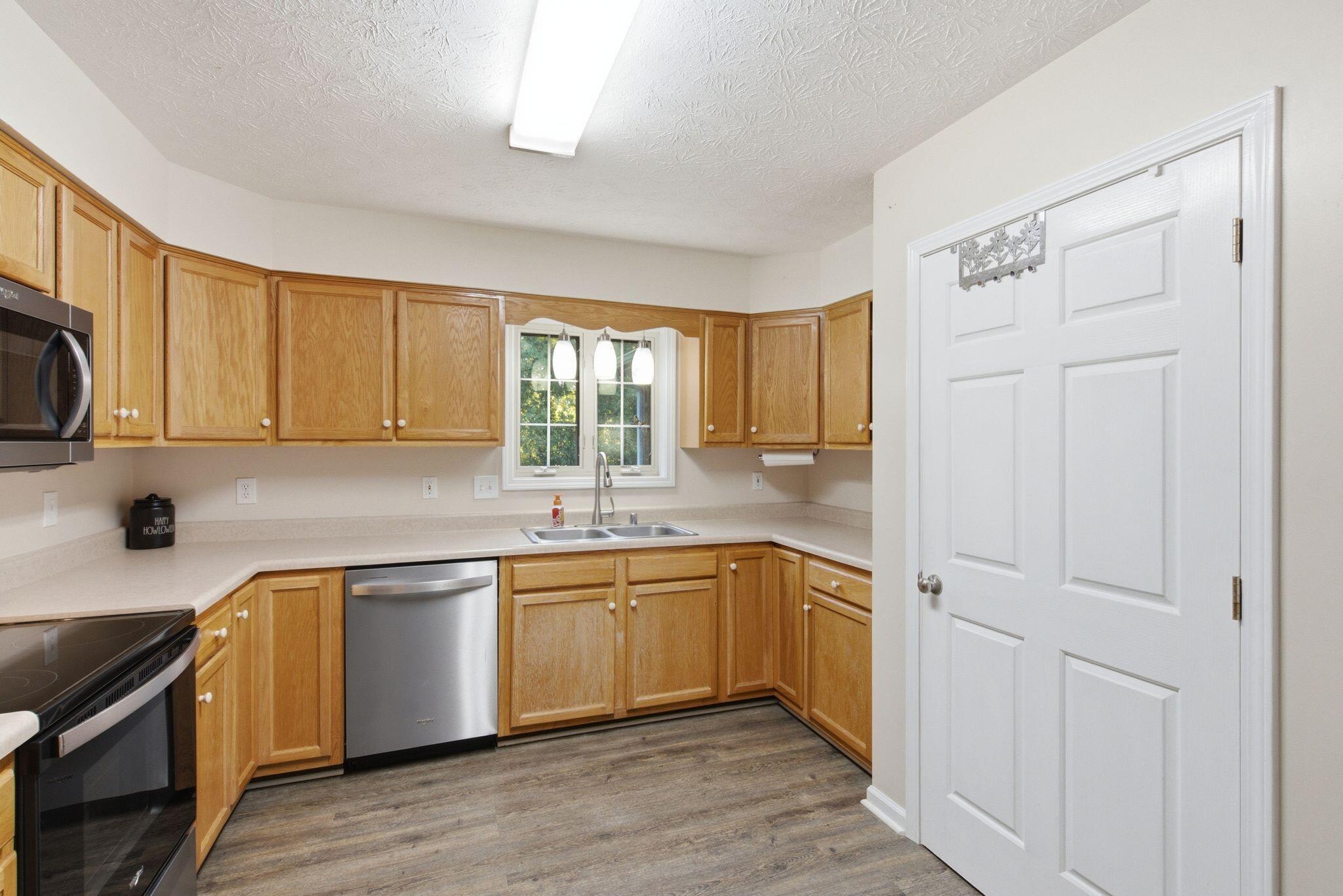 143 S Bold Forbes Boulevard Property Photo 32