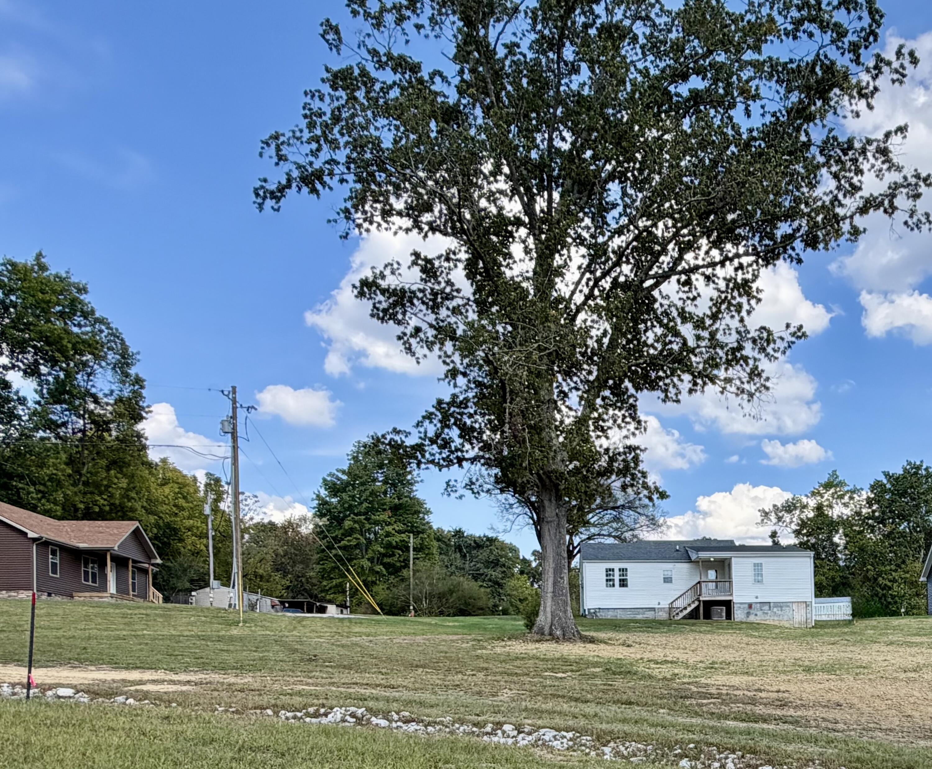 1041 Topton Road Property Photo 4