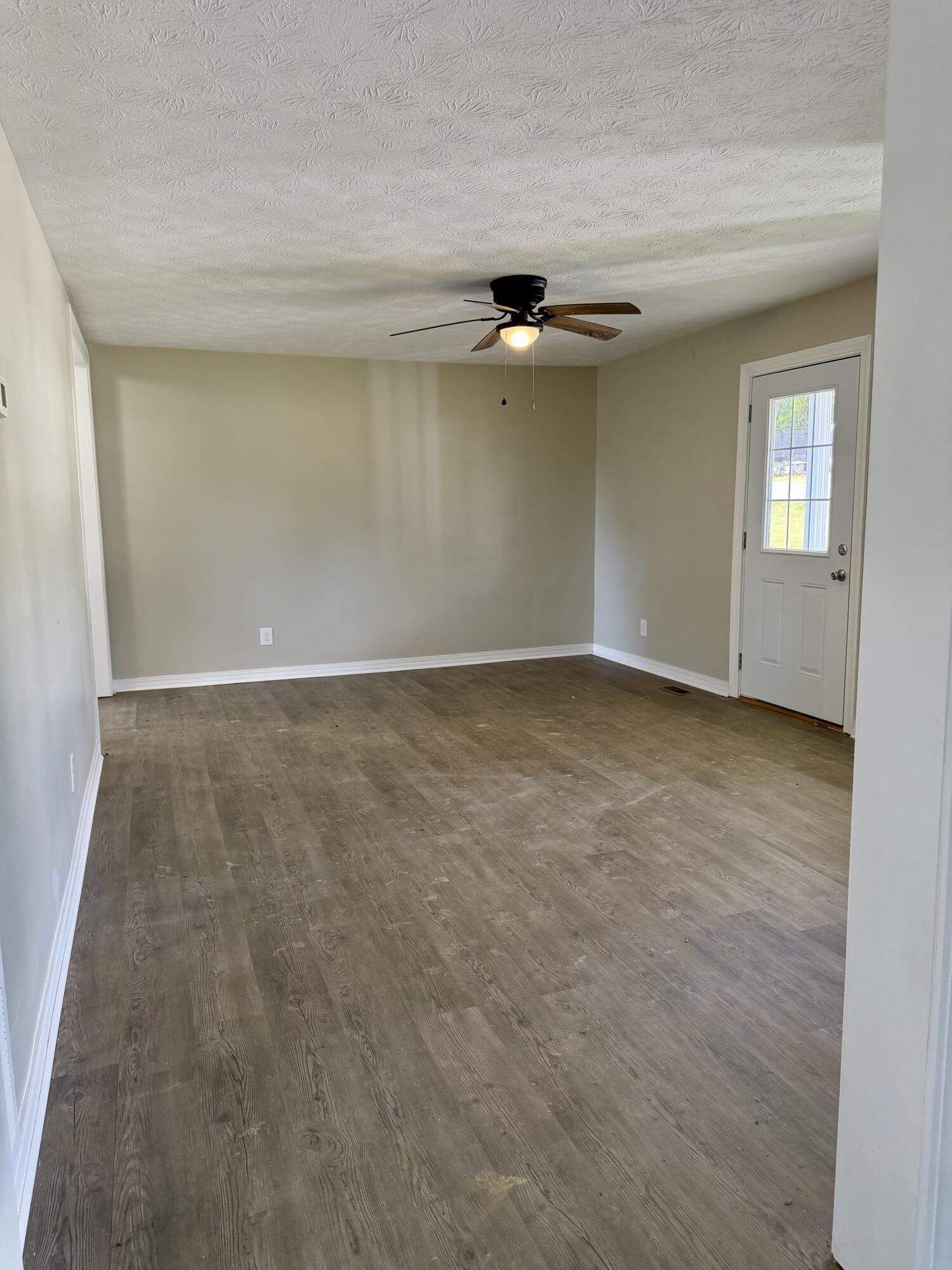 1041 Topton Road Property Photo 8