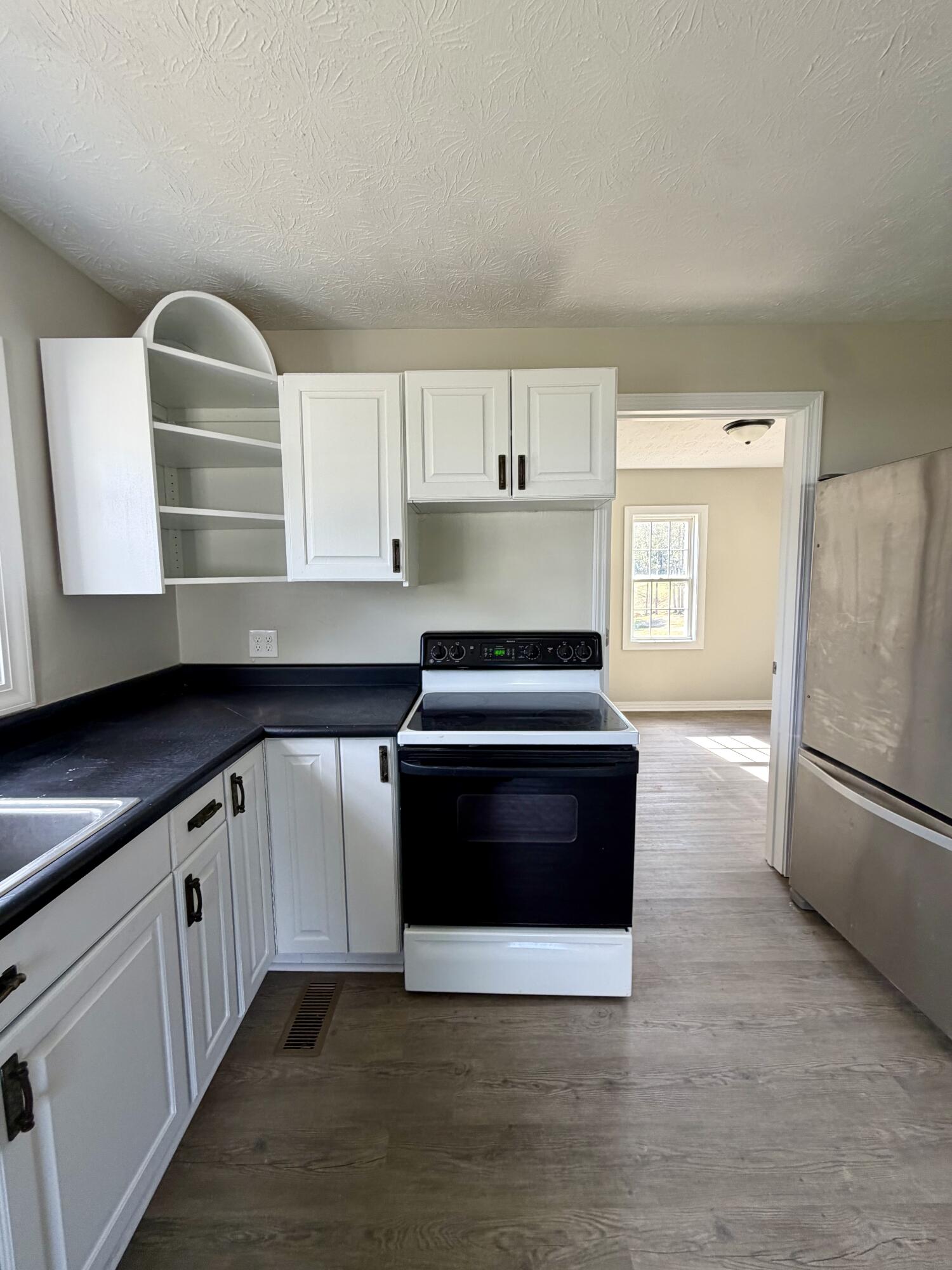 1041 Topton Road Property Photo 10