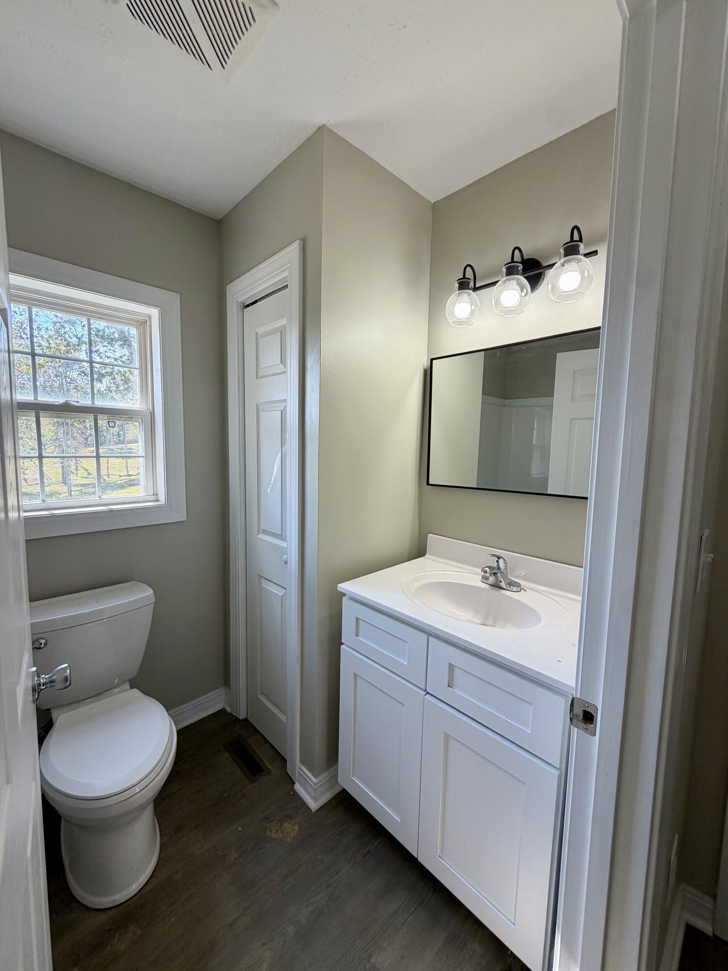 1041 Topton Road Property Photo 21