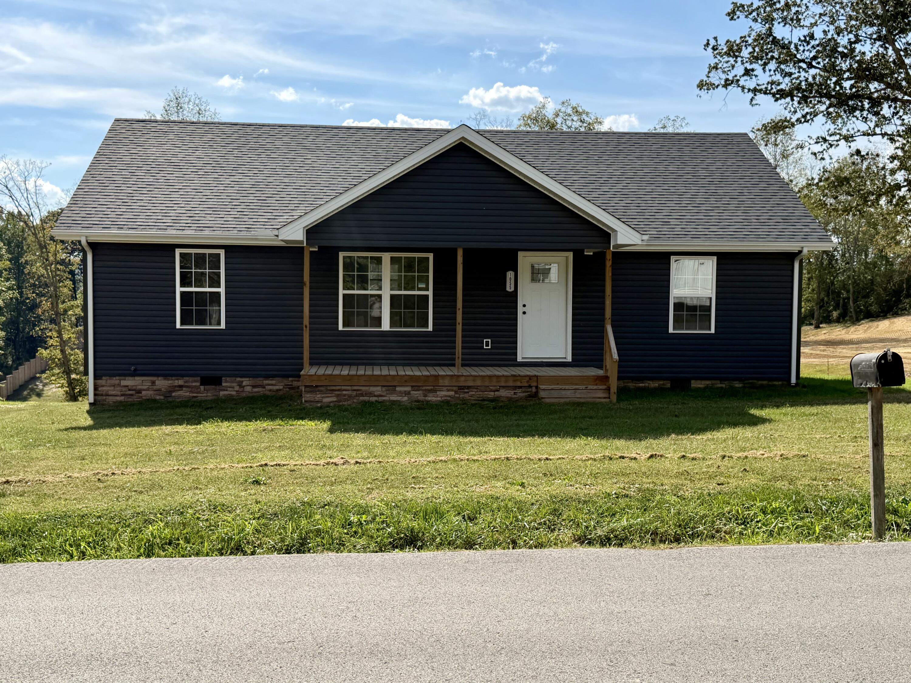 1055 Topton Road Property Photo 1