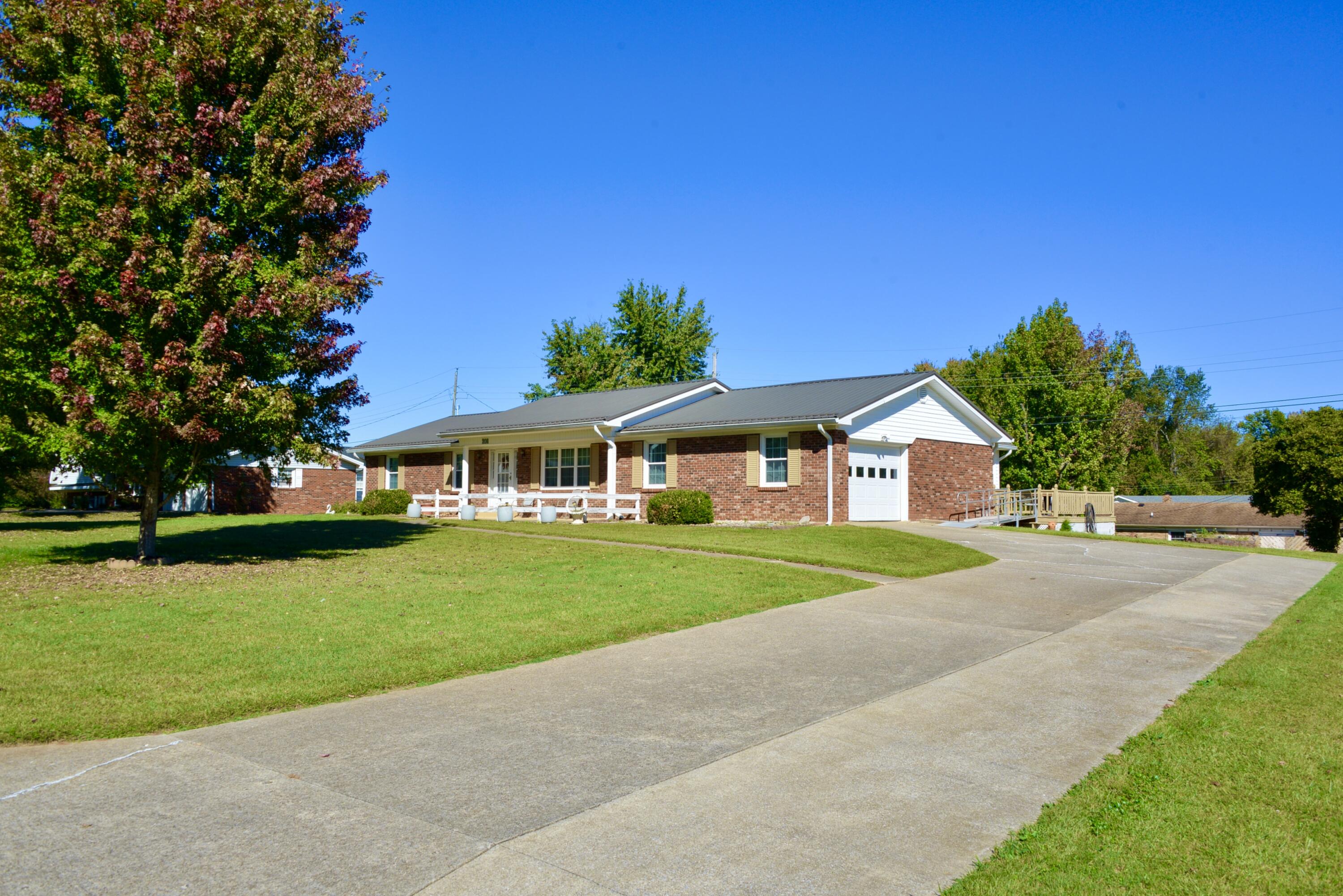 208 Cherokee Trail Property Photo 1