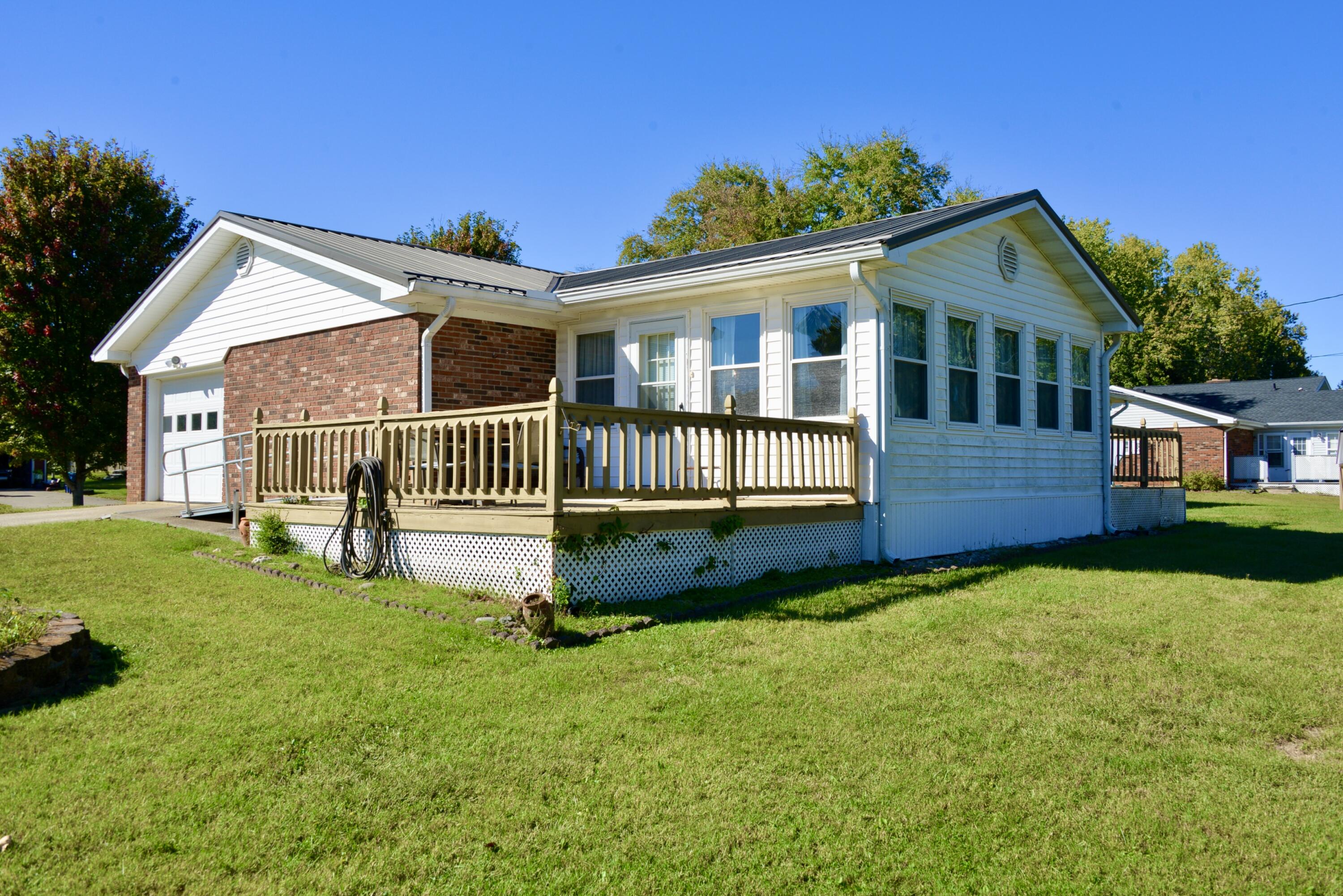 208 Cherokee Trail Property Photo 11