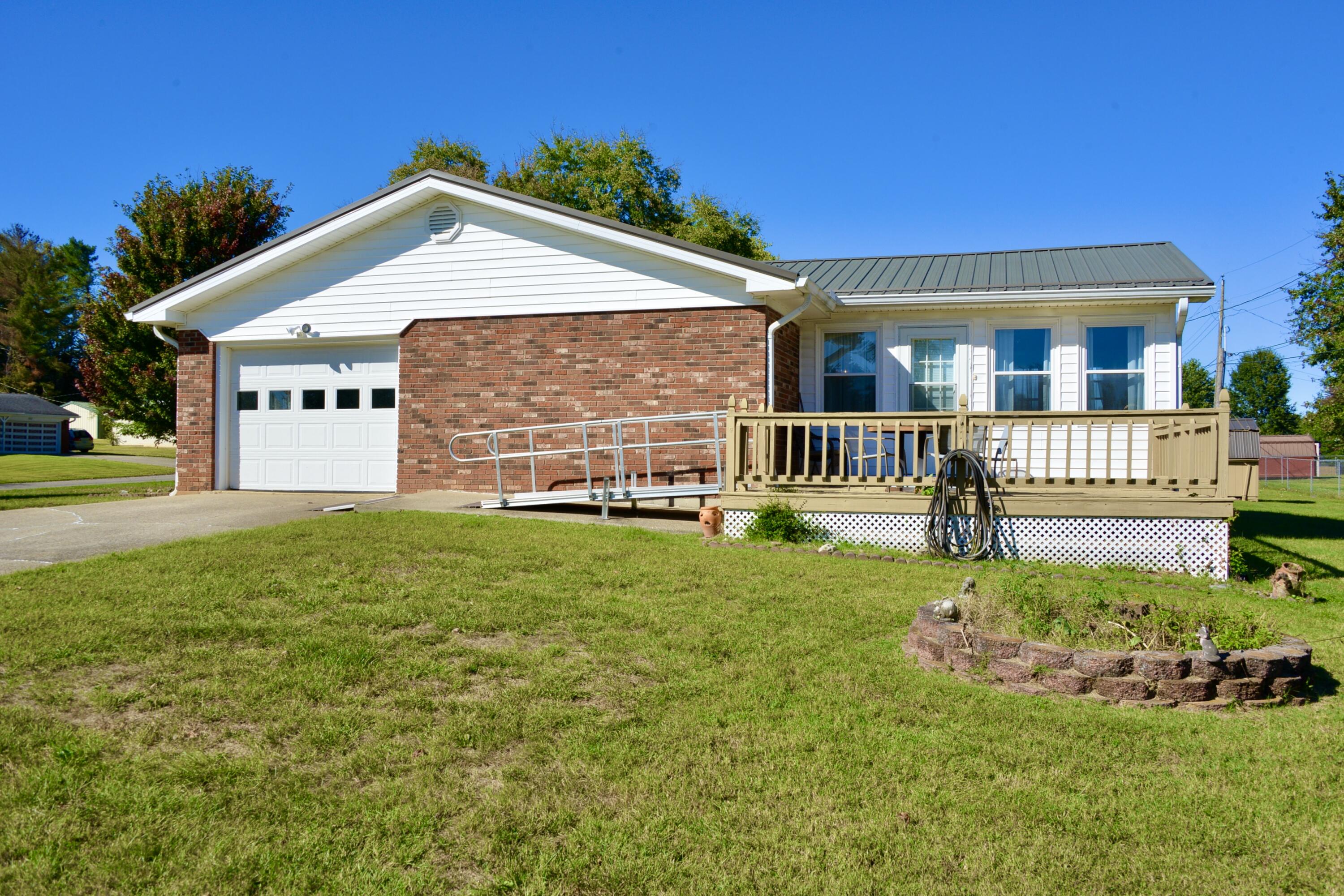 208 Cherokee Trail Property Photo 17