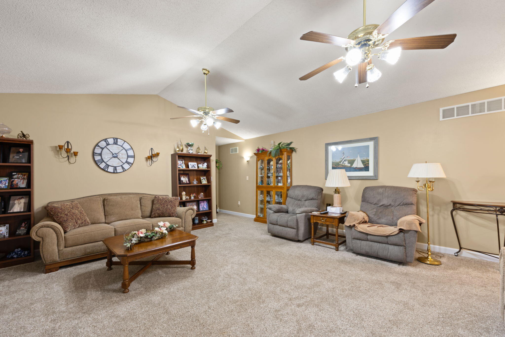 212 Shadow Hill Drive Property Photo 10
