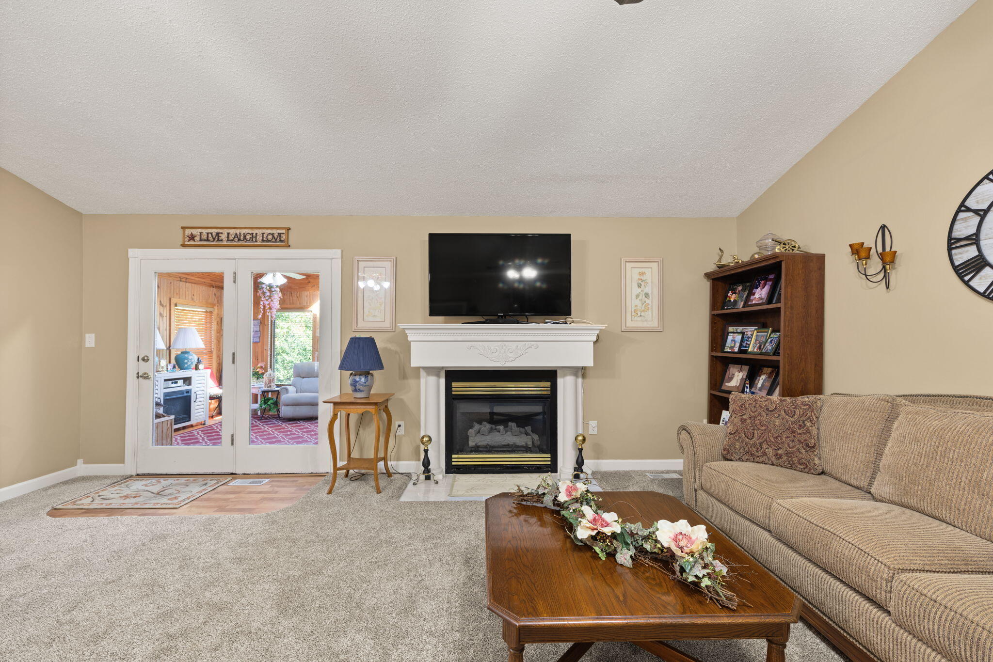 212 Shadow Hill Drive Property Photo 13