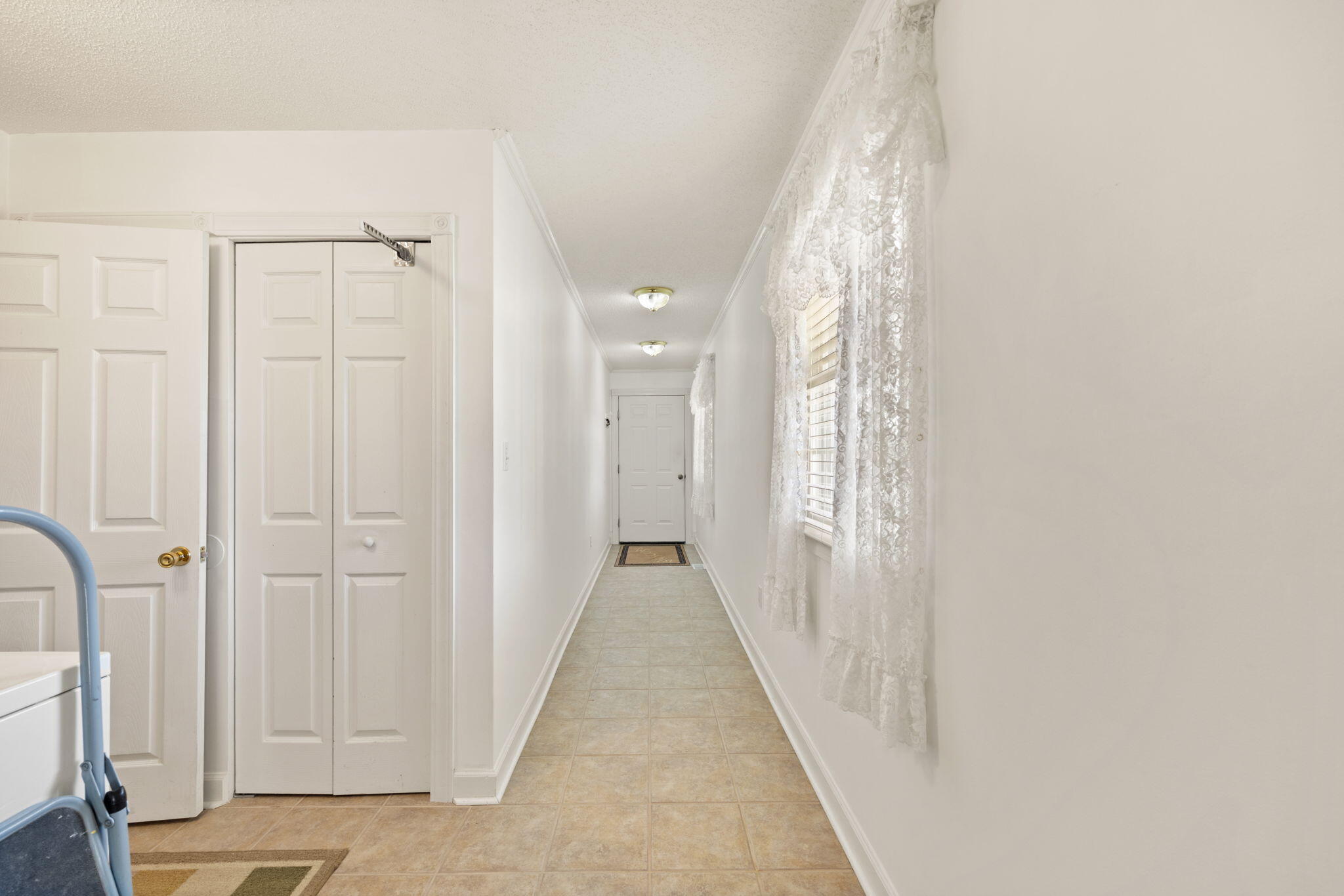 212 Shadow Hill Drive Property Photo 14