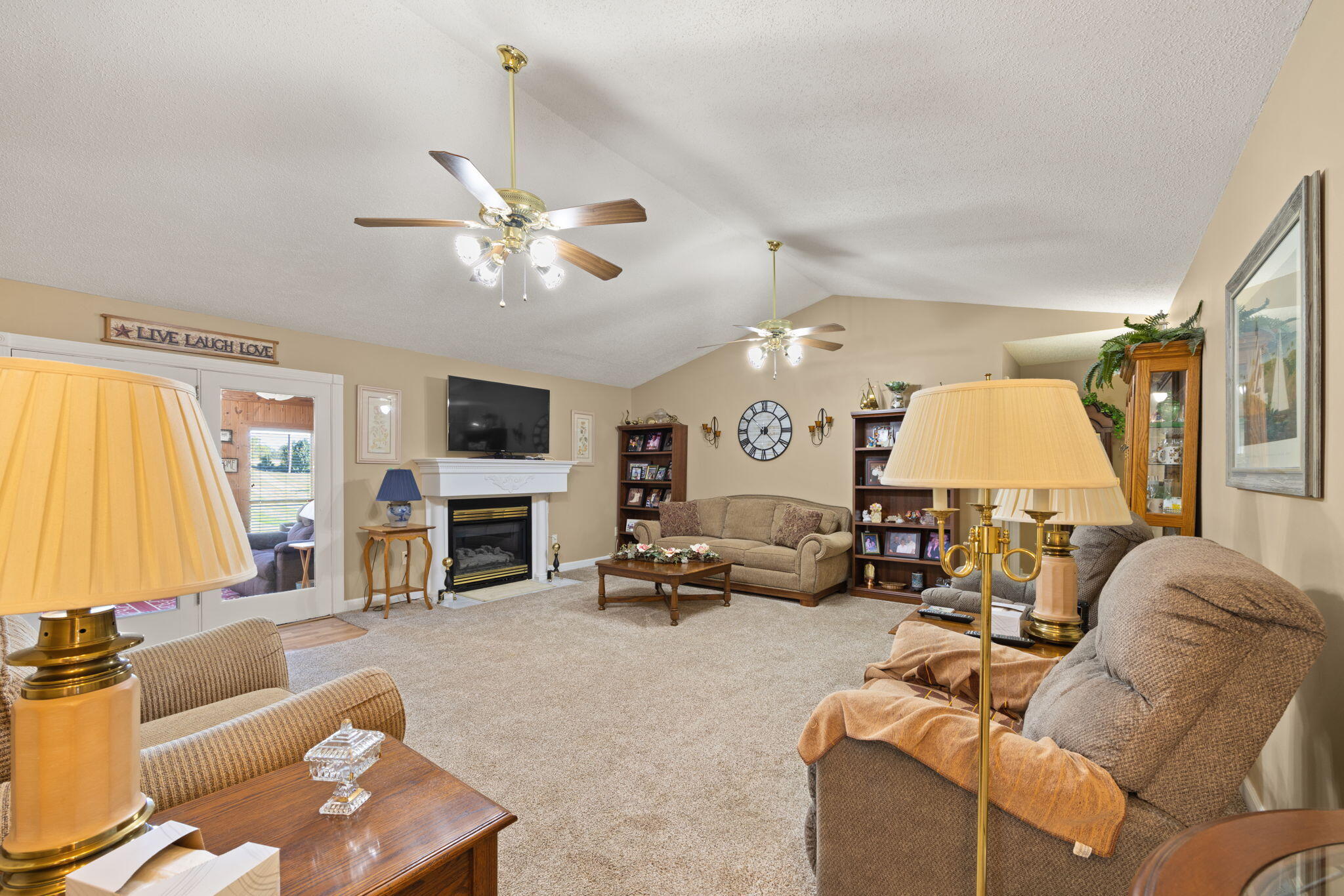212 Shadow Hill Drive Property Photo 18