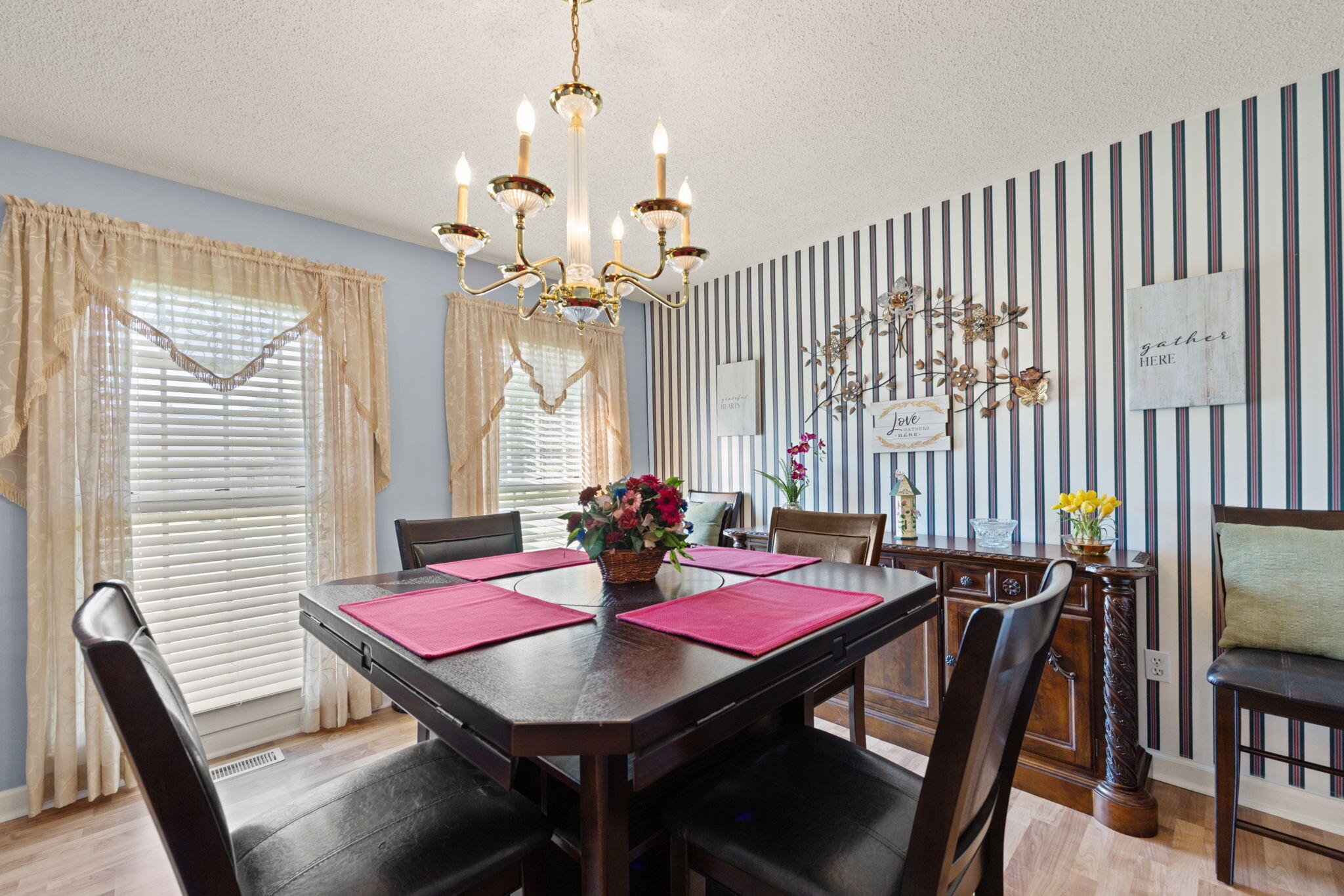 212 Shadow Hill Drive Property Photo 30