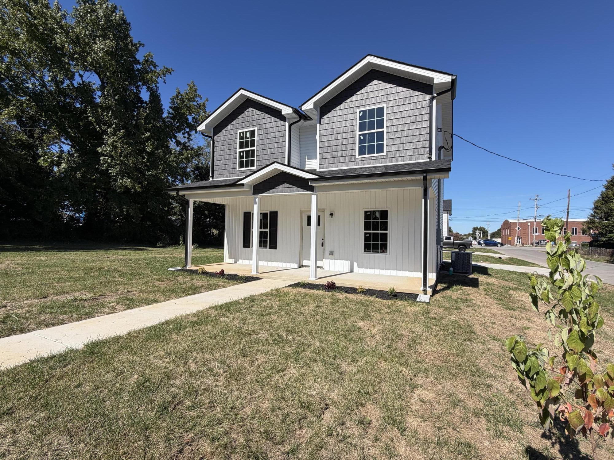 1301 Squires Alley Property Photo 1