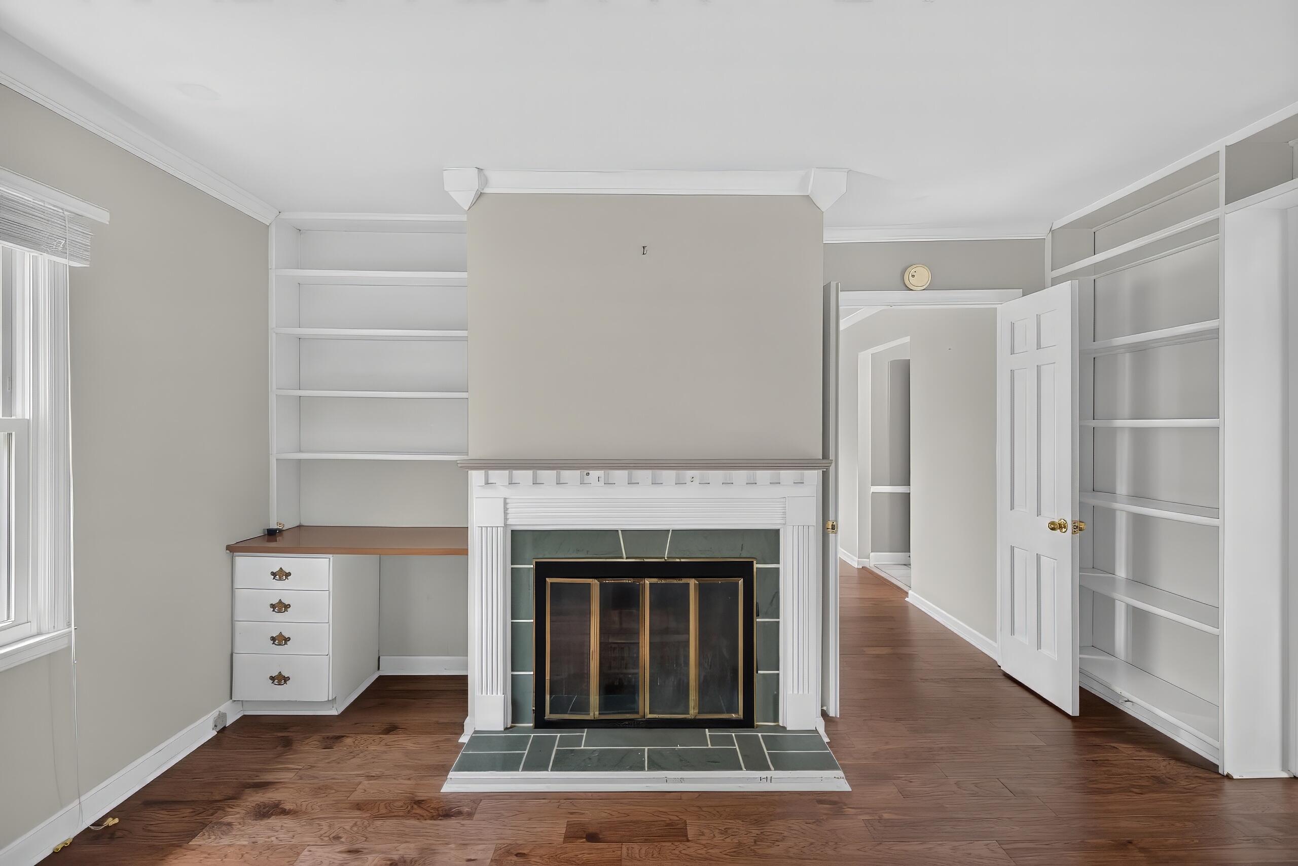 1009 Castleton Way Property Photo 27