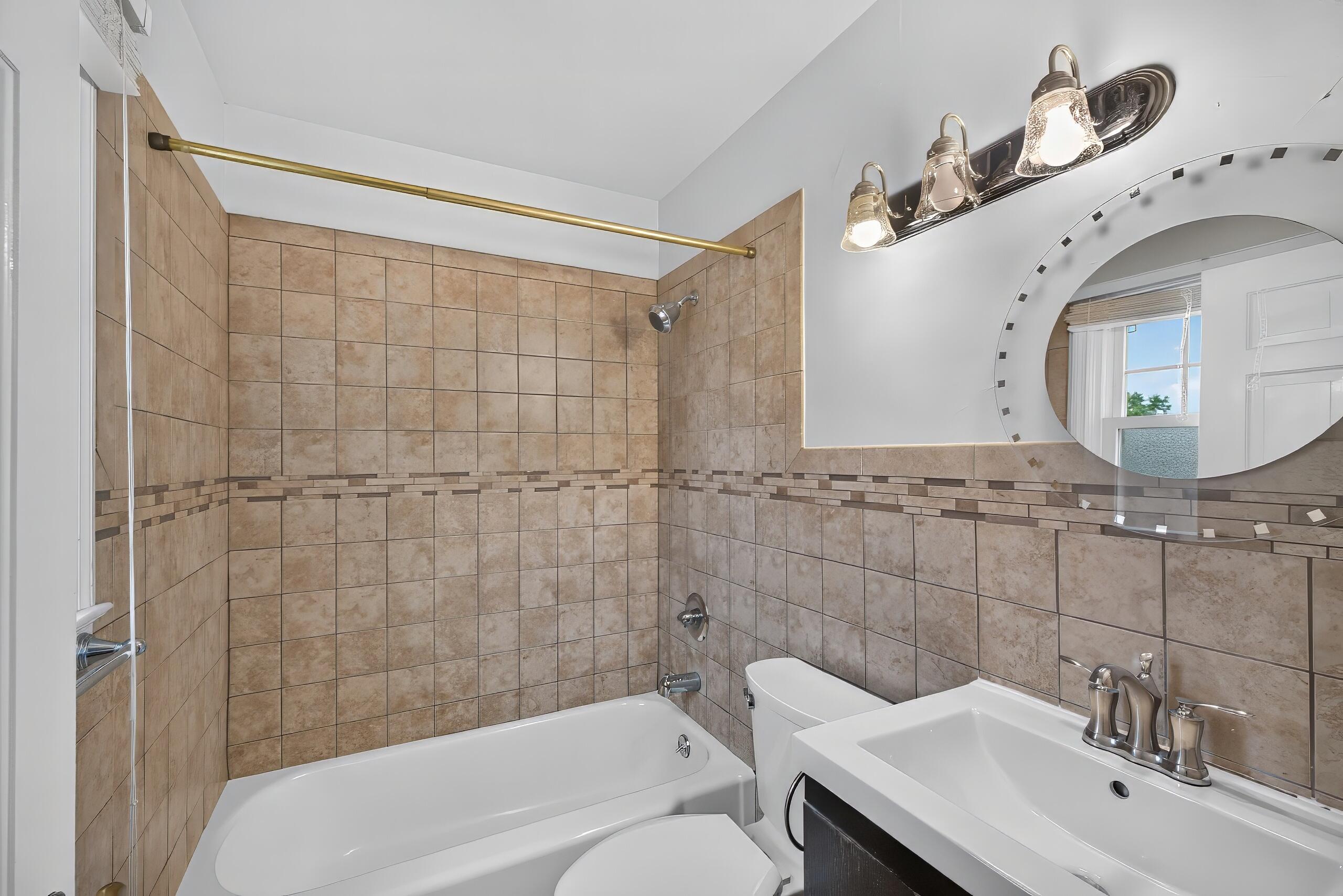 1009 Castleton Way Property Photo 33