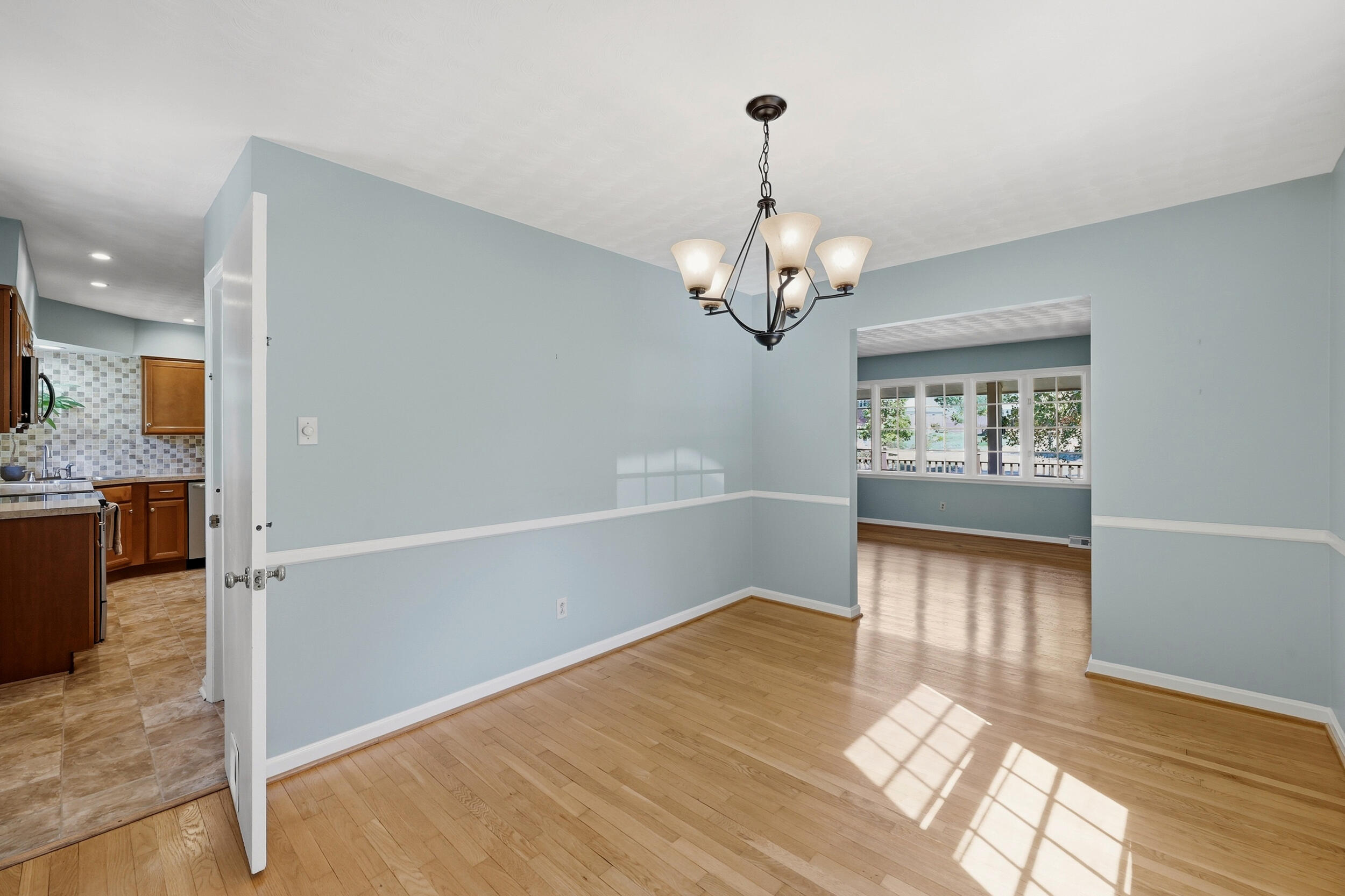 1046 Elmendorf Drive Property Photo 12