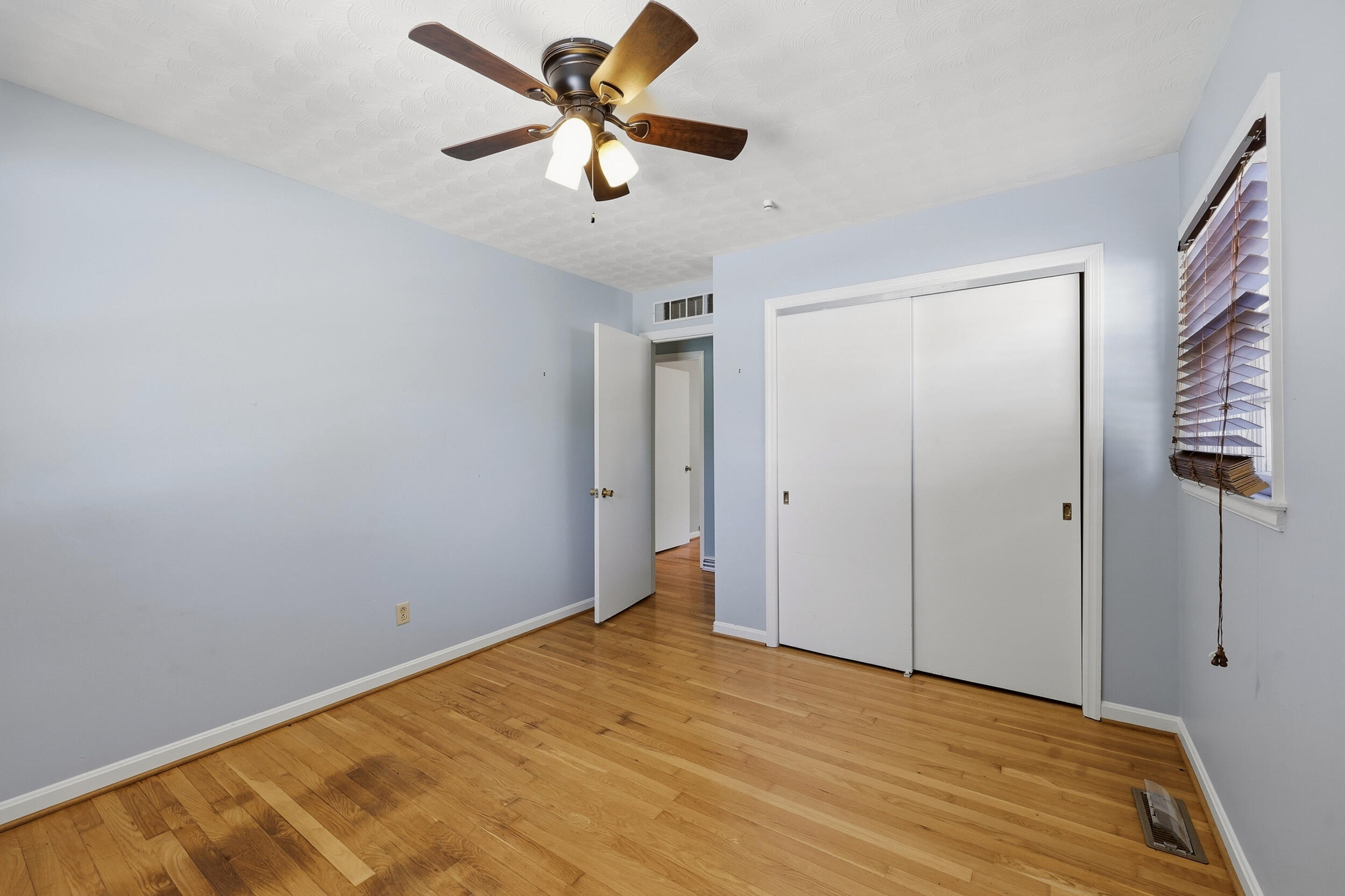 1046 Elmendorf Drive Property Photo 18