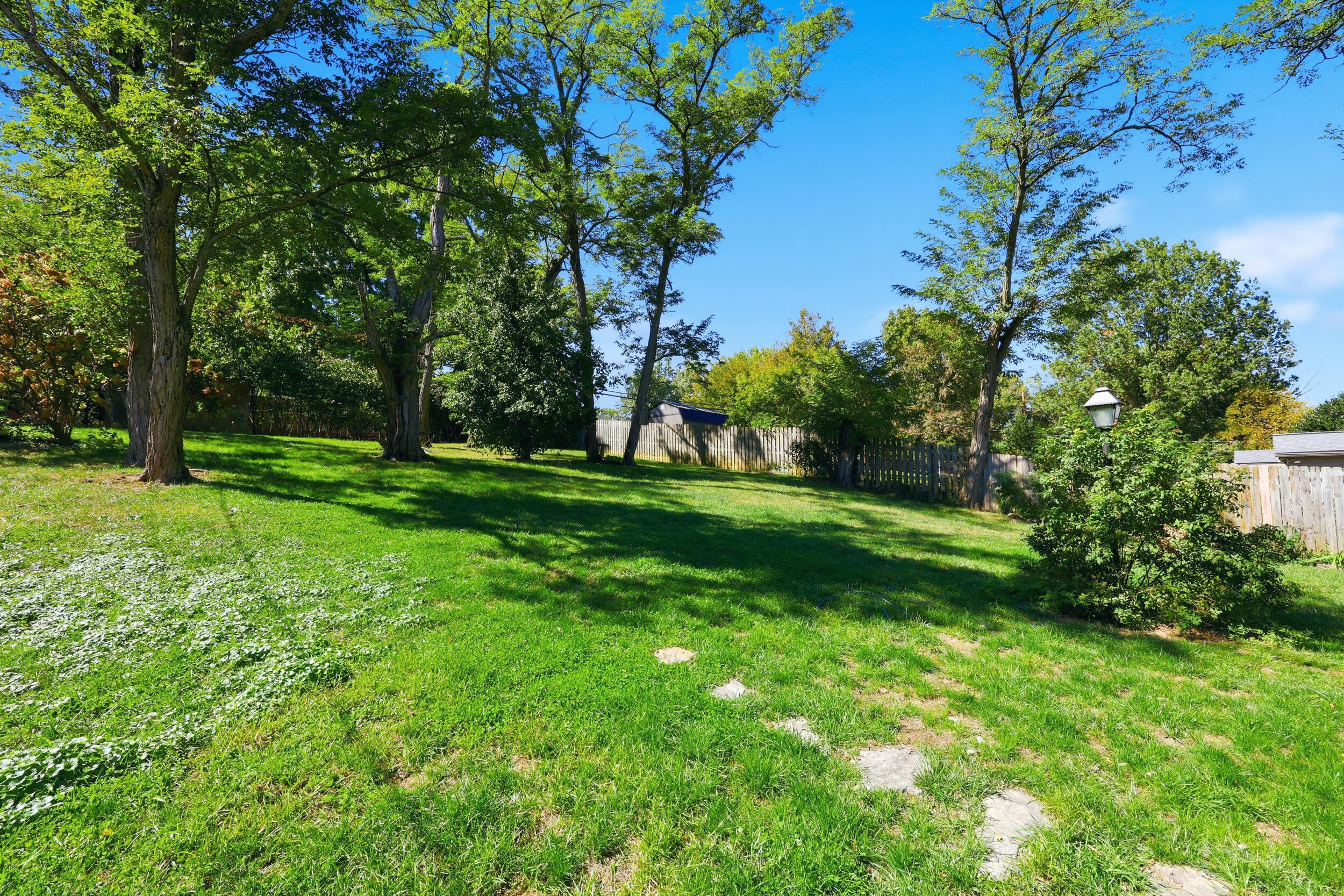 1046 Elmendorf Drive Property Photo 24