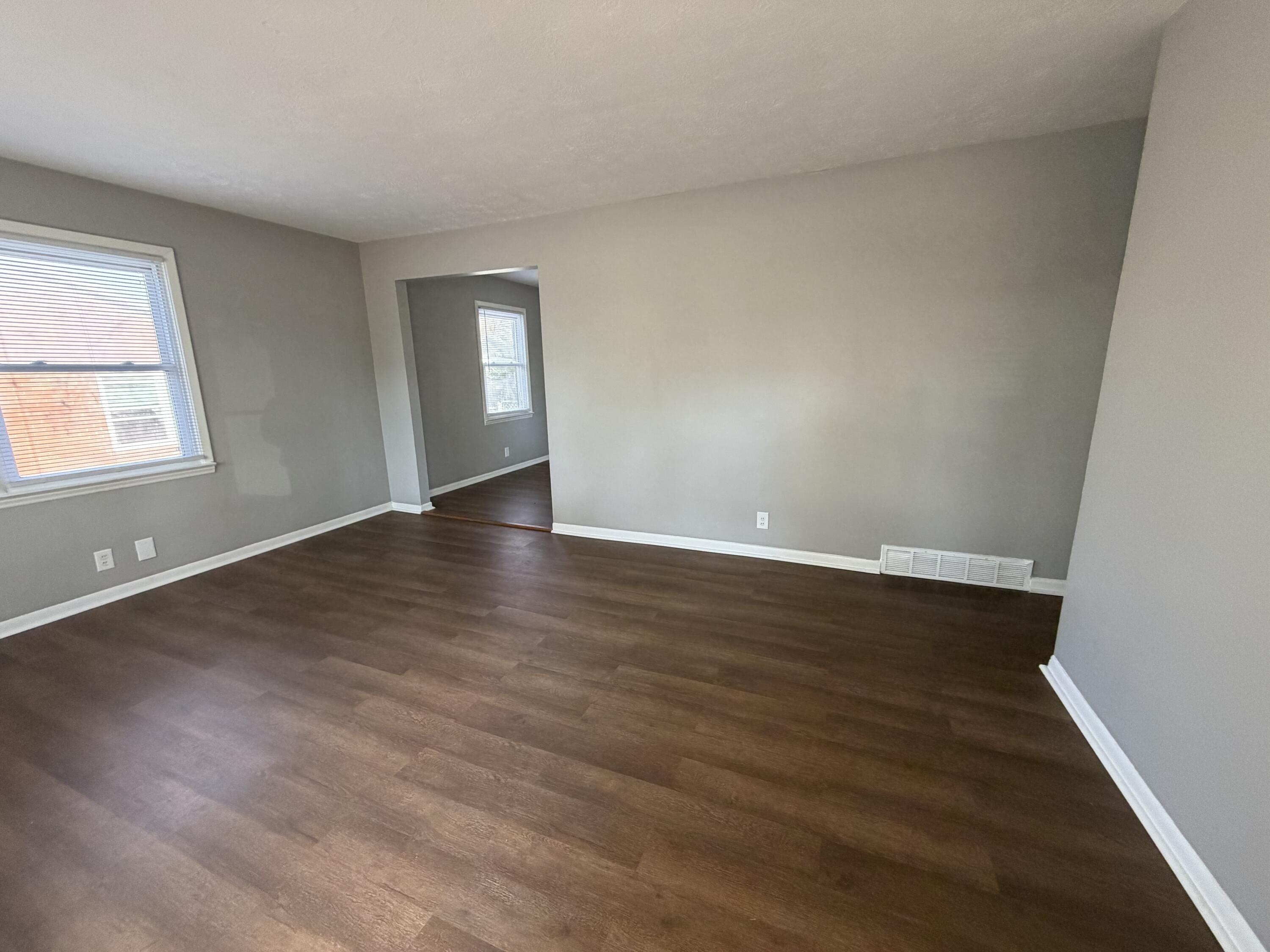 3832 Walhampton Drive Property Photo 3
