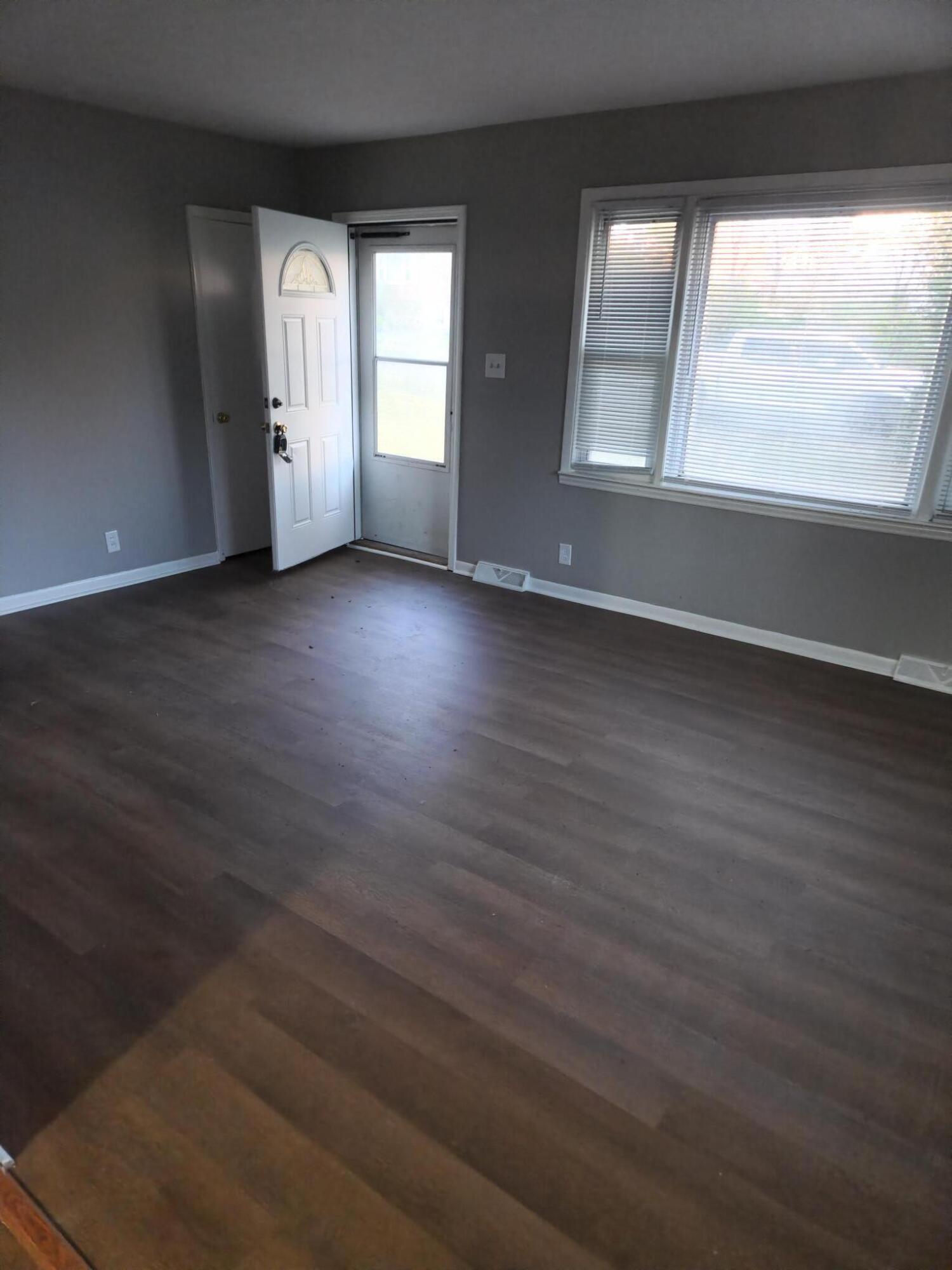 3832 Walhampton Drive Property Photo 5