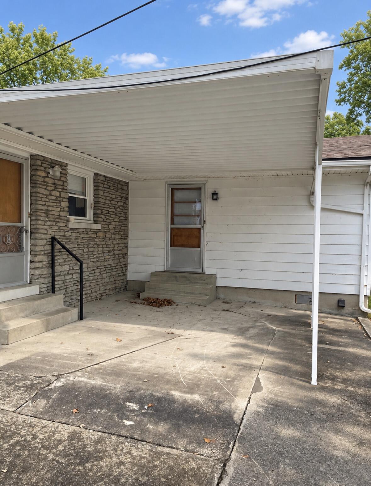 1888 Rio Vista Drive Property Photo 2