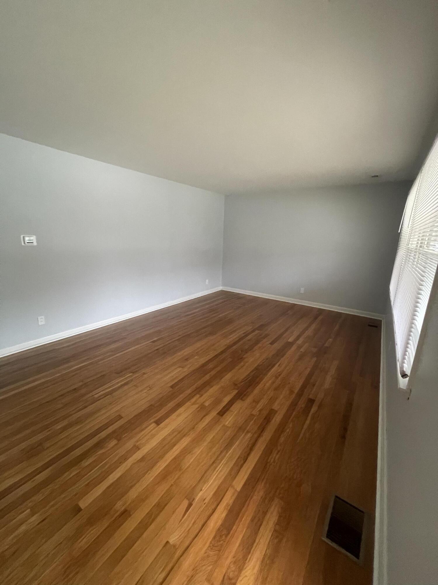 1888 Rio Vista Drive Property Photo 4